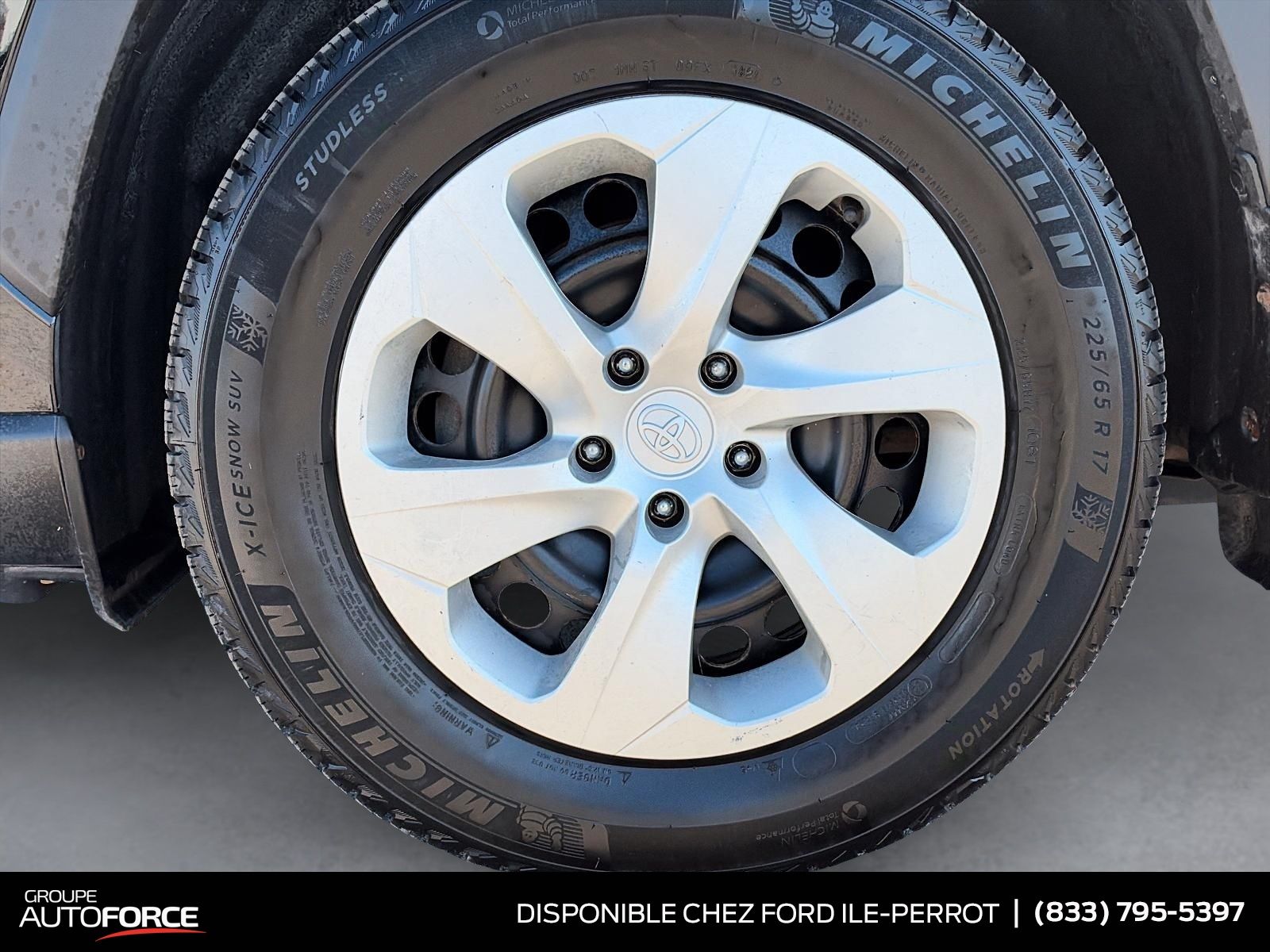 Photo Toyota RAV4 LE AWD 2021 #7