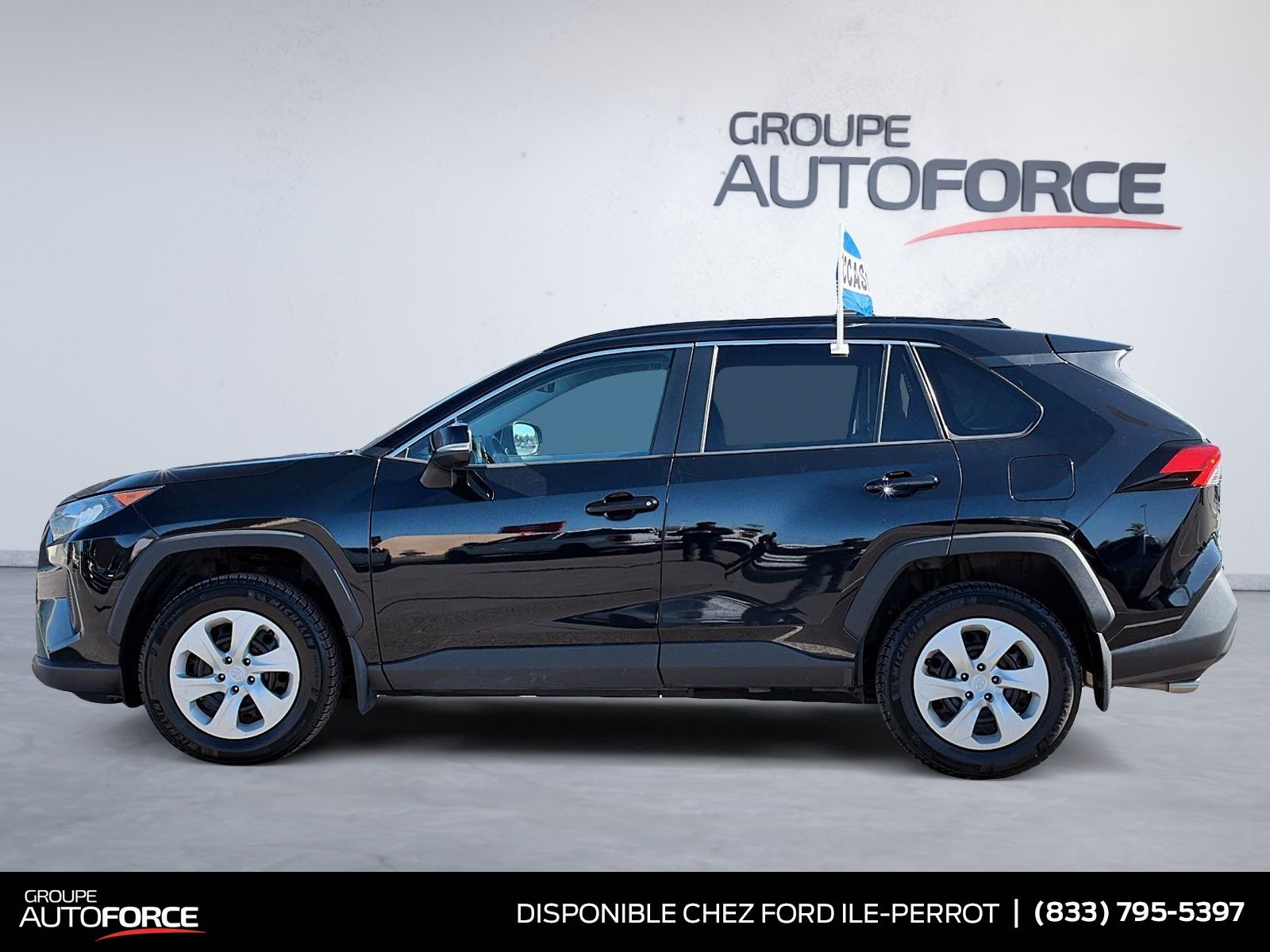 Photo Toyota RAV4 LE AWD 2021 #5