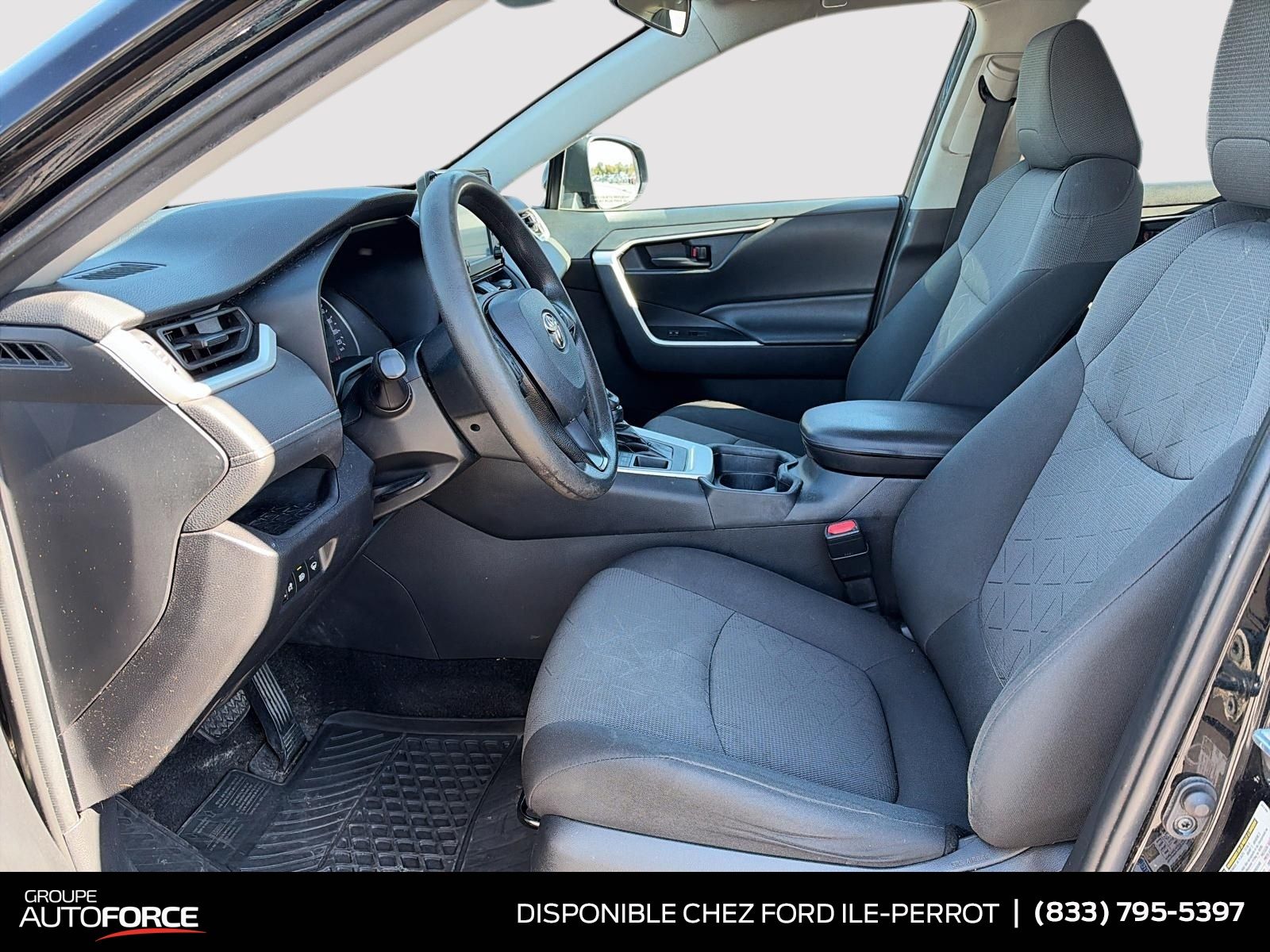 Photo Toyota RAV4 LE AWD 2021 #8