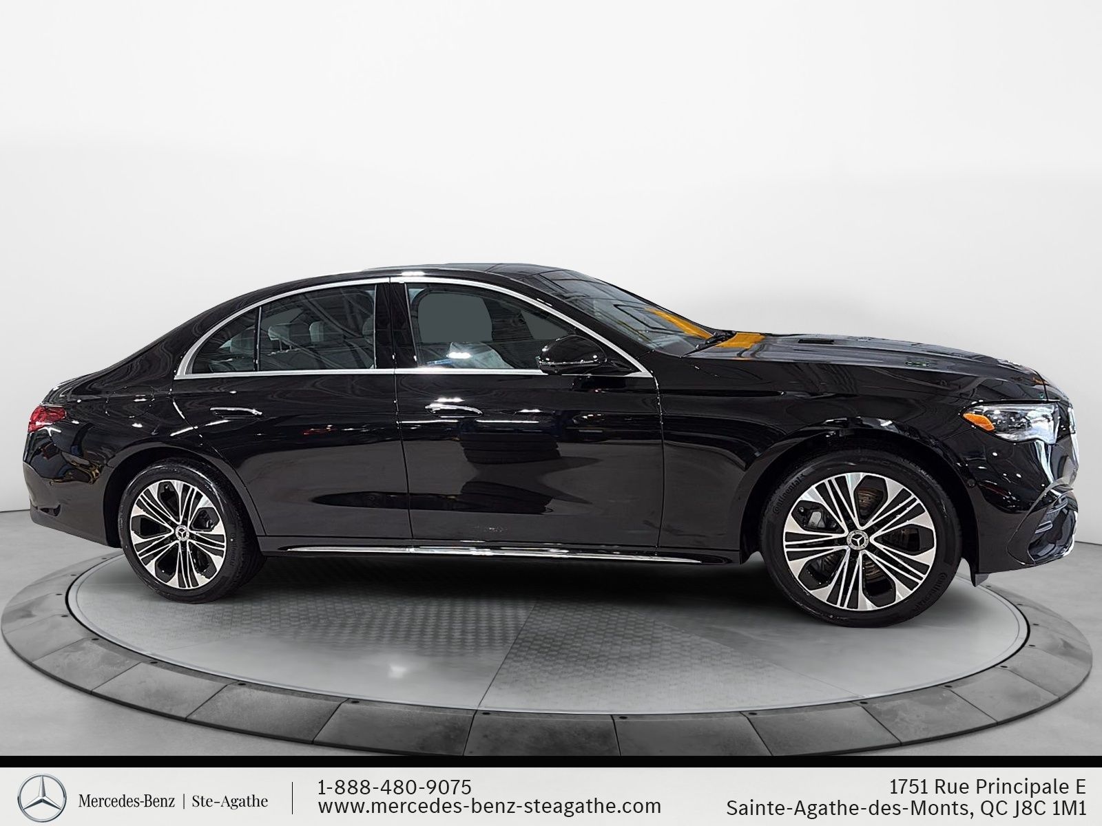 Photo Mercedes-Benz E-Class 450 4MATIC Sedan 2026 #3