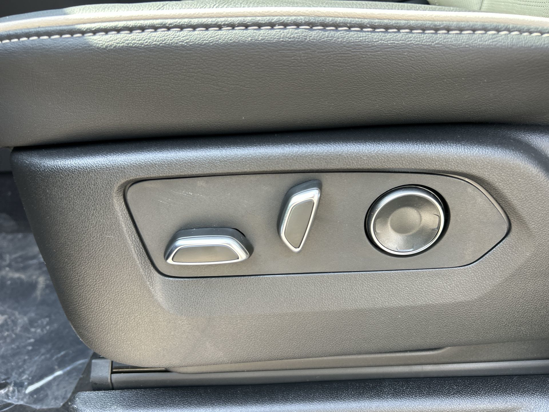 2025 Cadillac Escalade ESV in Brampton, Ontario