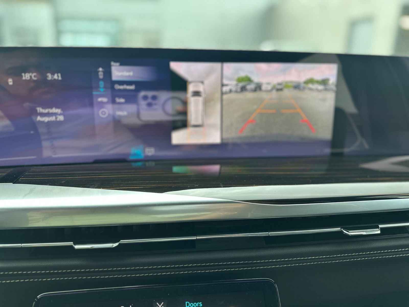 2025 Cadillac ESCALADE ESV