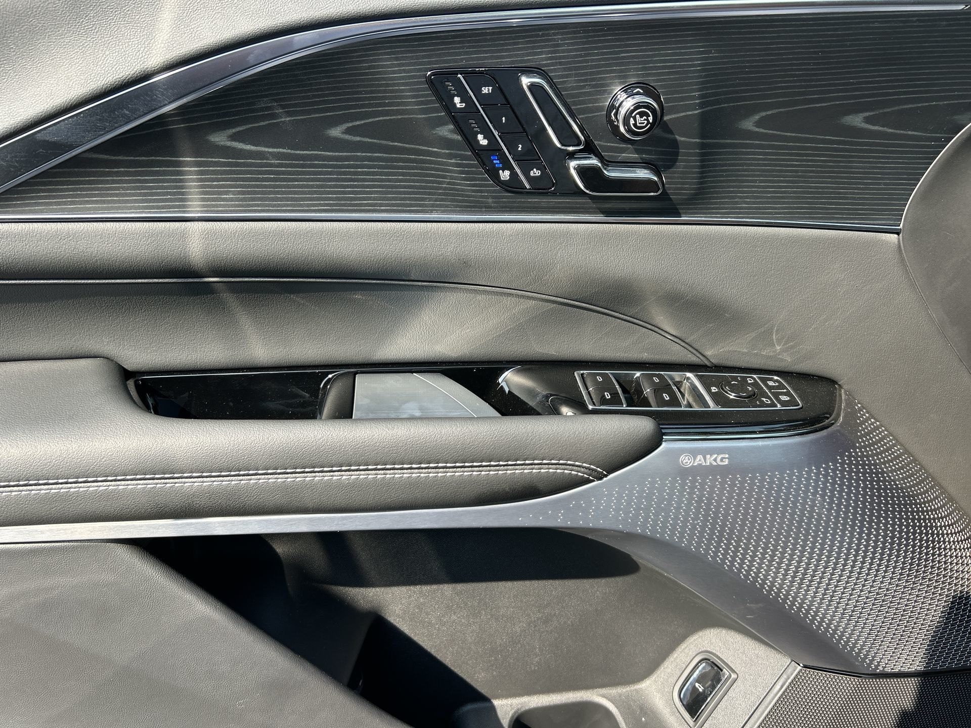 2026 Cadillac LYRIQ-V