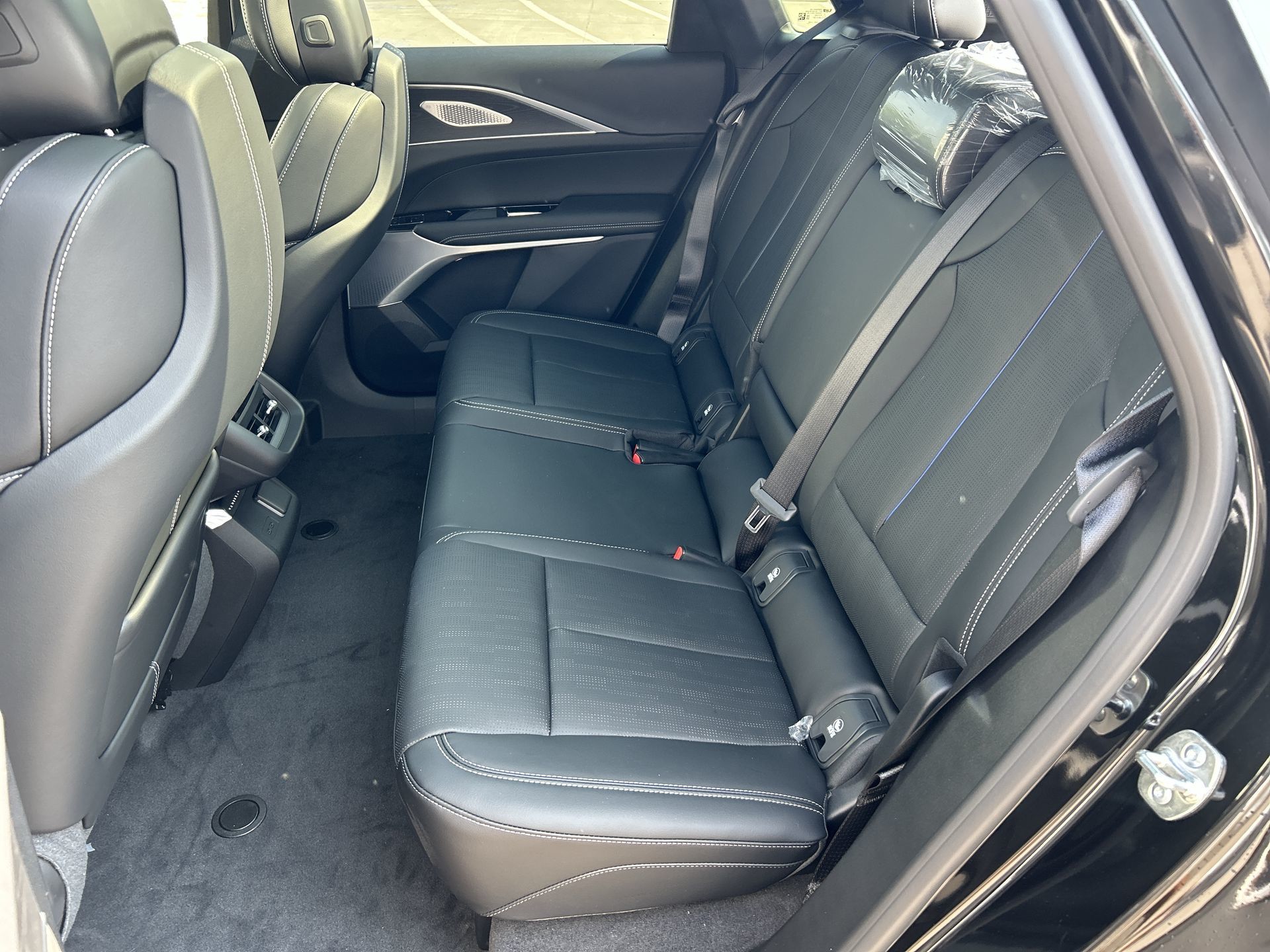 2026 Cadillac LYRIQ-V