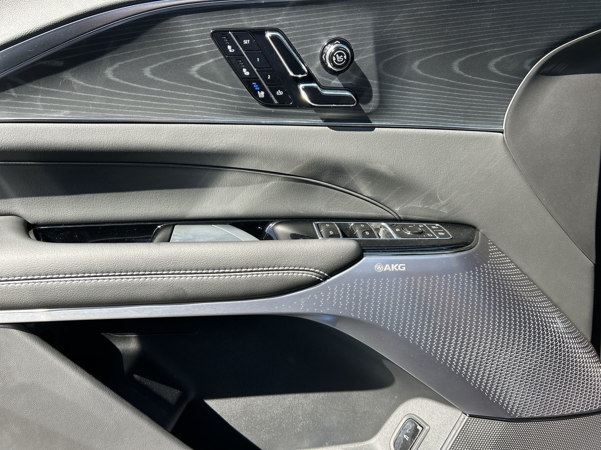 2026 Cadillac LYRIQ-V