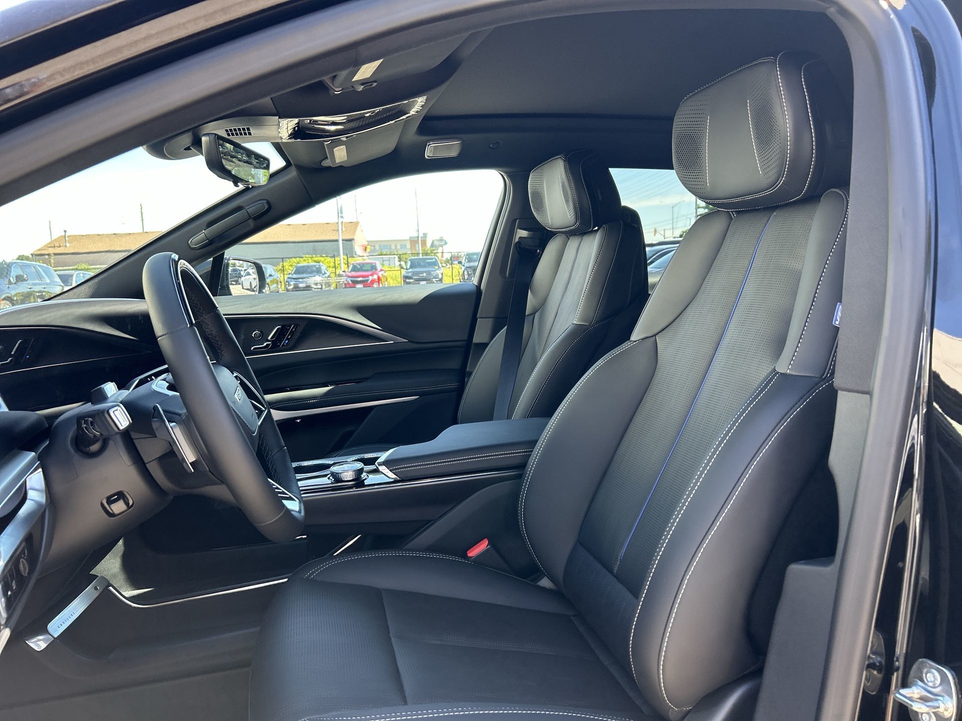 2026 Cadillac LYRIQ-V