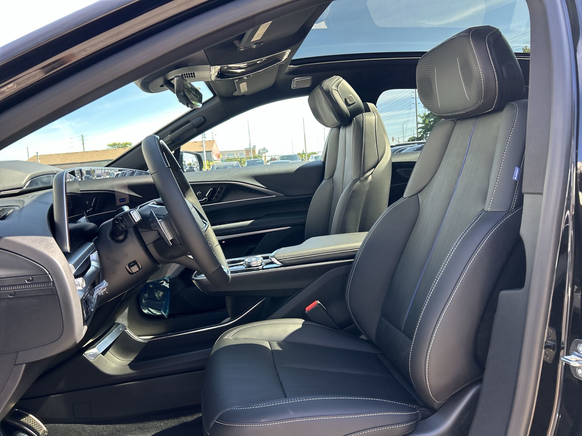 2026 Cadillac LYRIQ-V