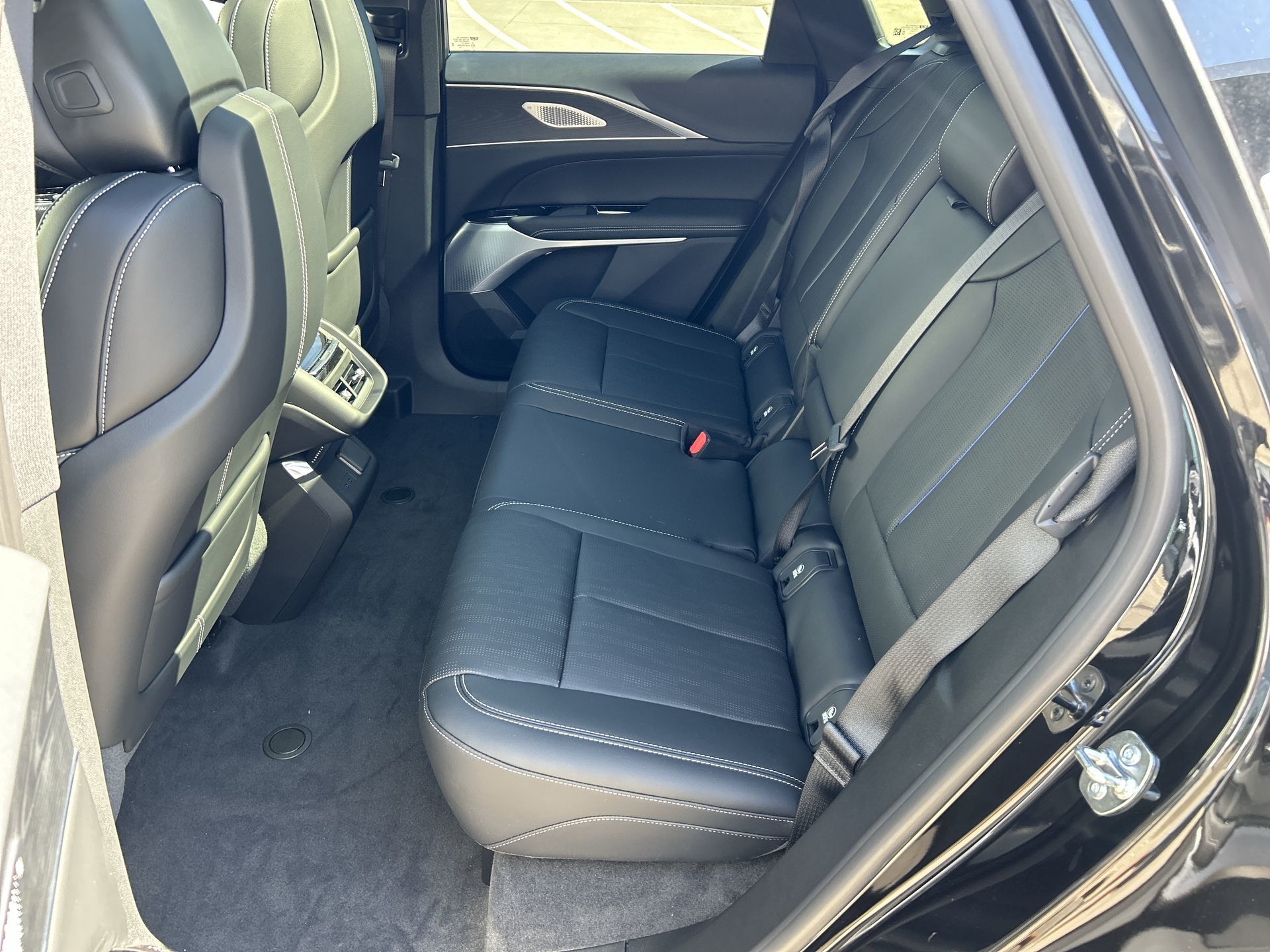 2026 Cadillac LYRIQ-V