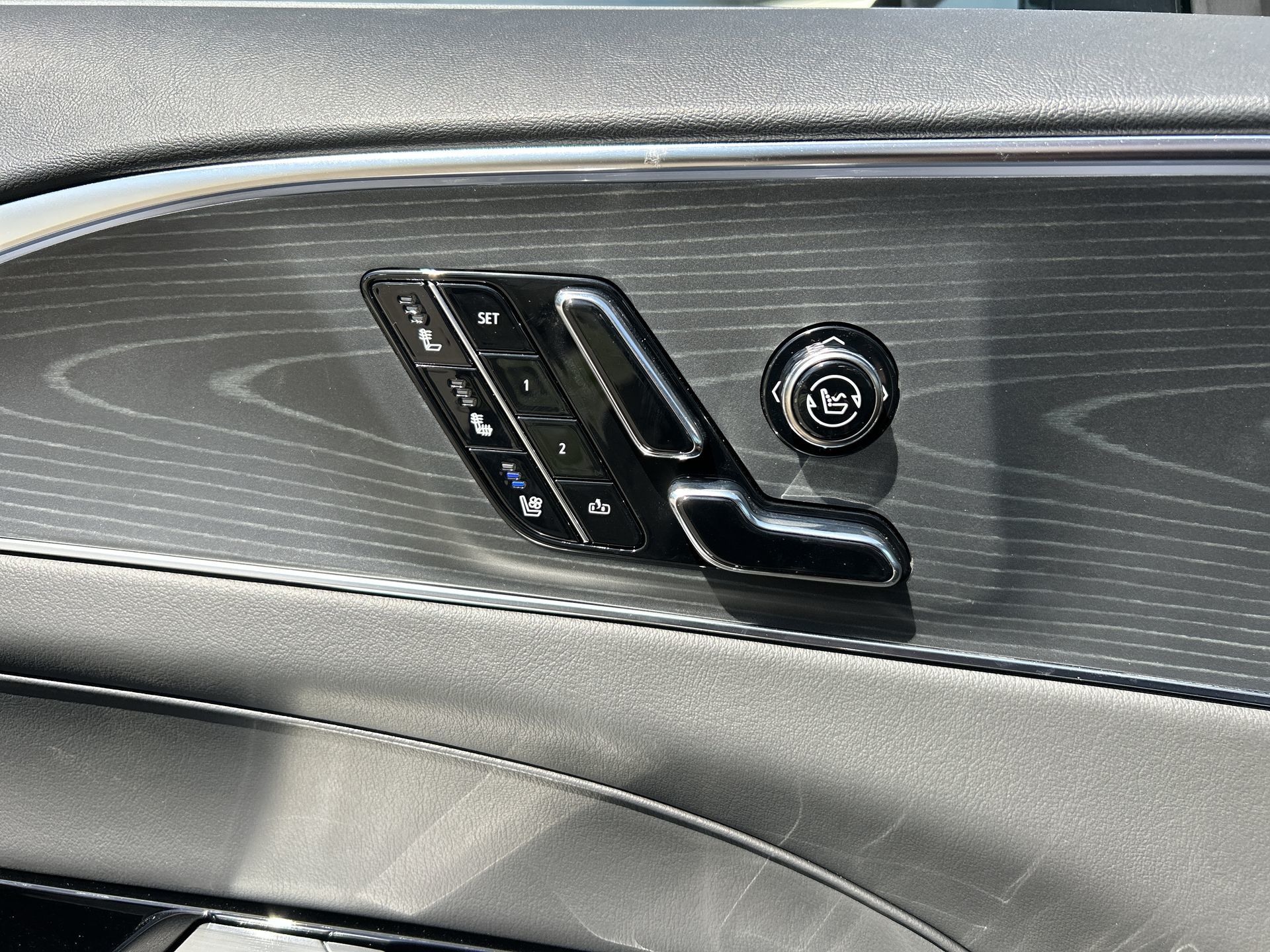 2026 Cadillac LYRIQ-V