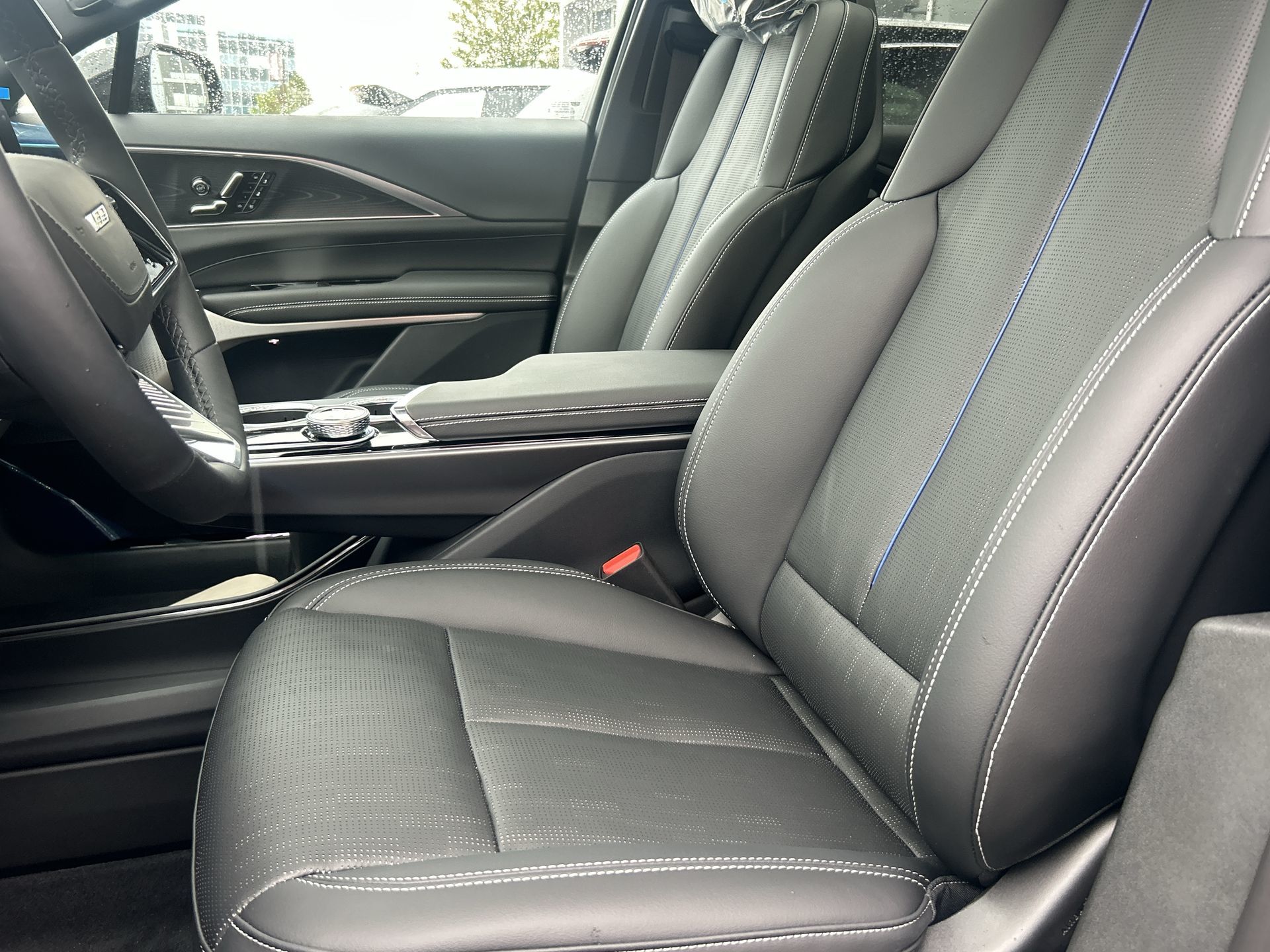 2026 Cadillac LYRIQ-V