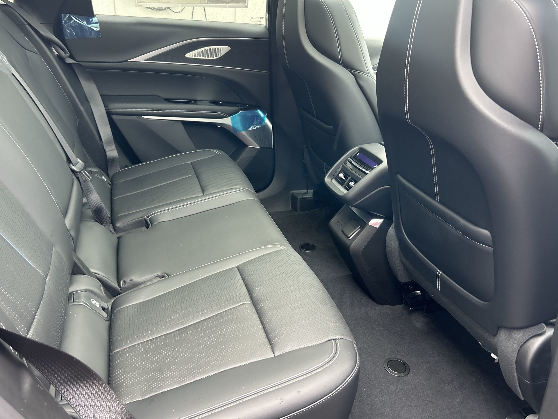 2026 Cadillac LYRIQ-V