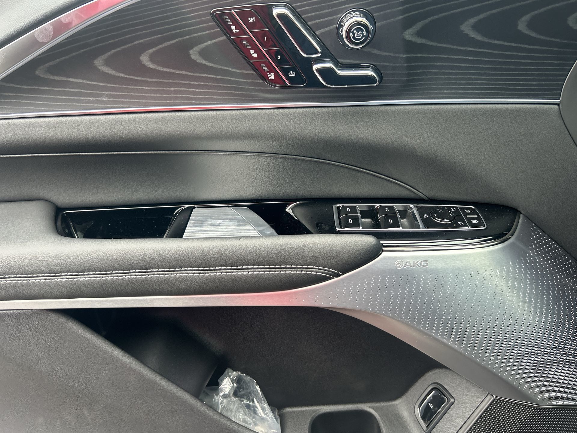 2026 Cadillac LYRIQ-V