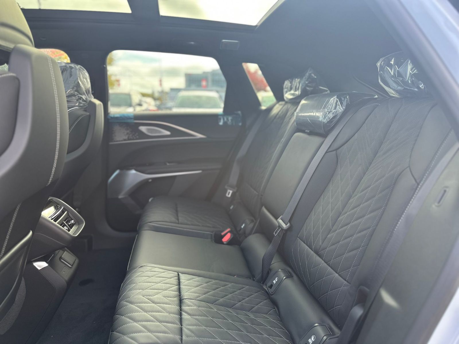 2026 Cadillac LYRIQ-V