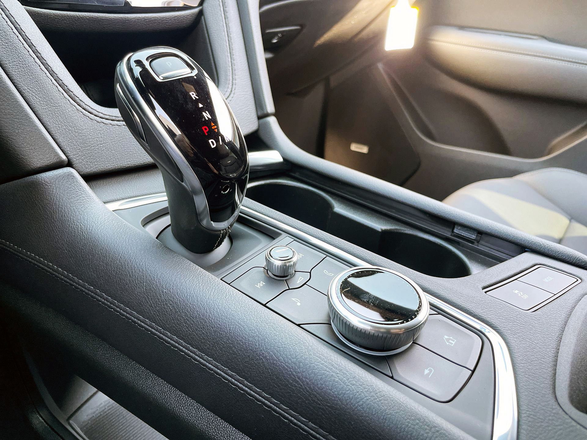 2025 Cadillac XT6 in Brampton, Ontario