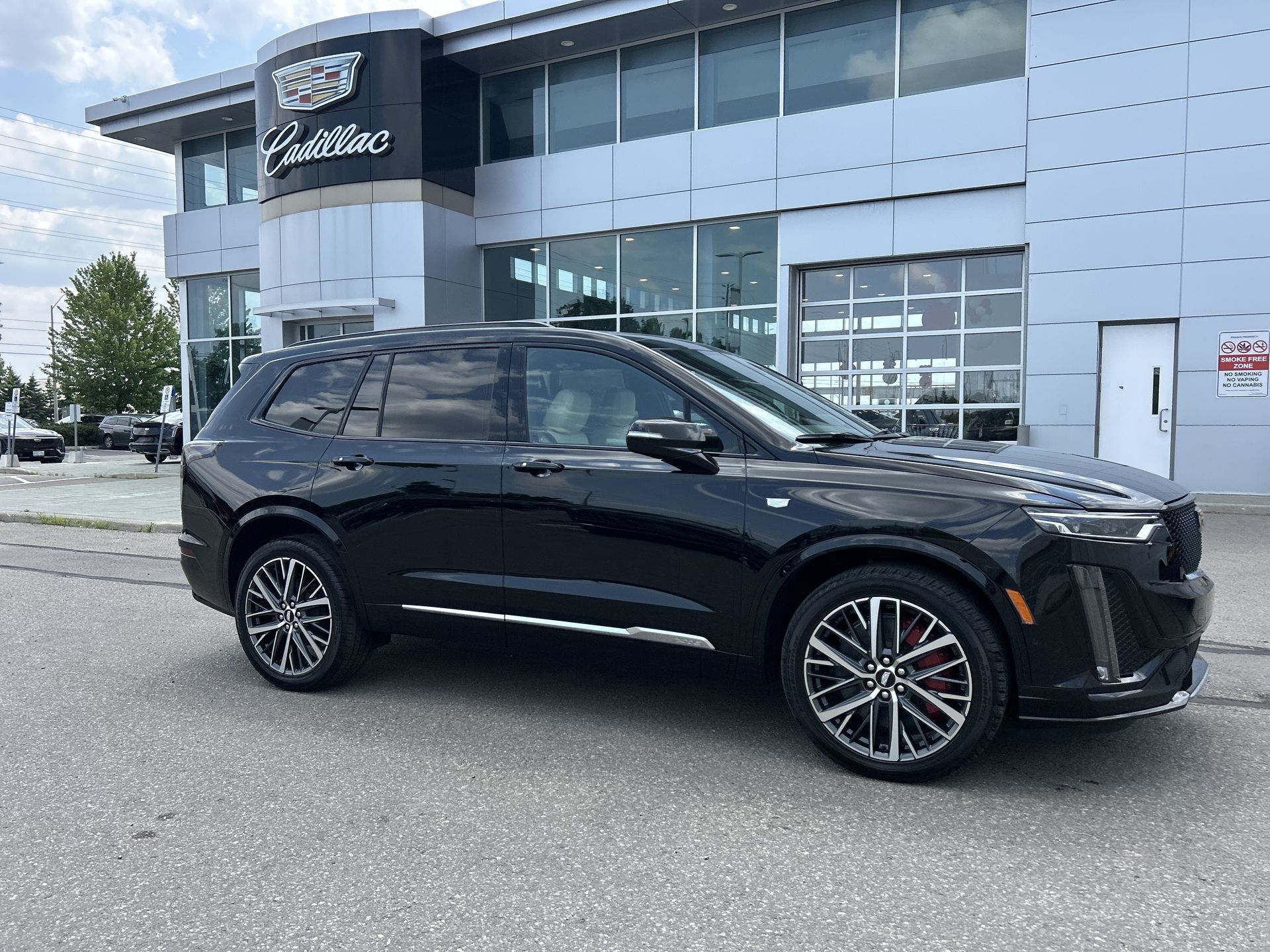 2025 Cadillac XT6 in Brampton, Ontario