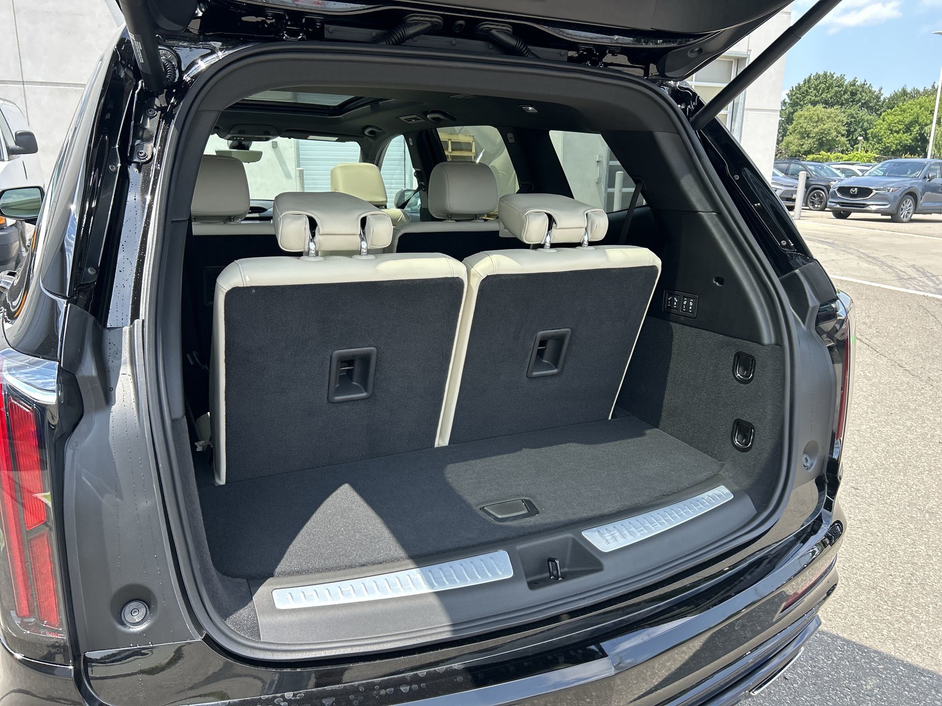 2025 Cadillac XT6 in Brampton, Ontario