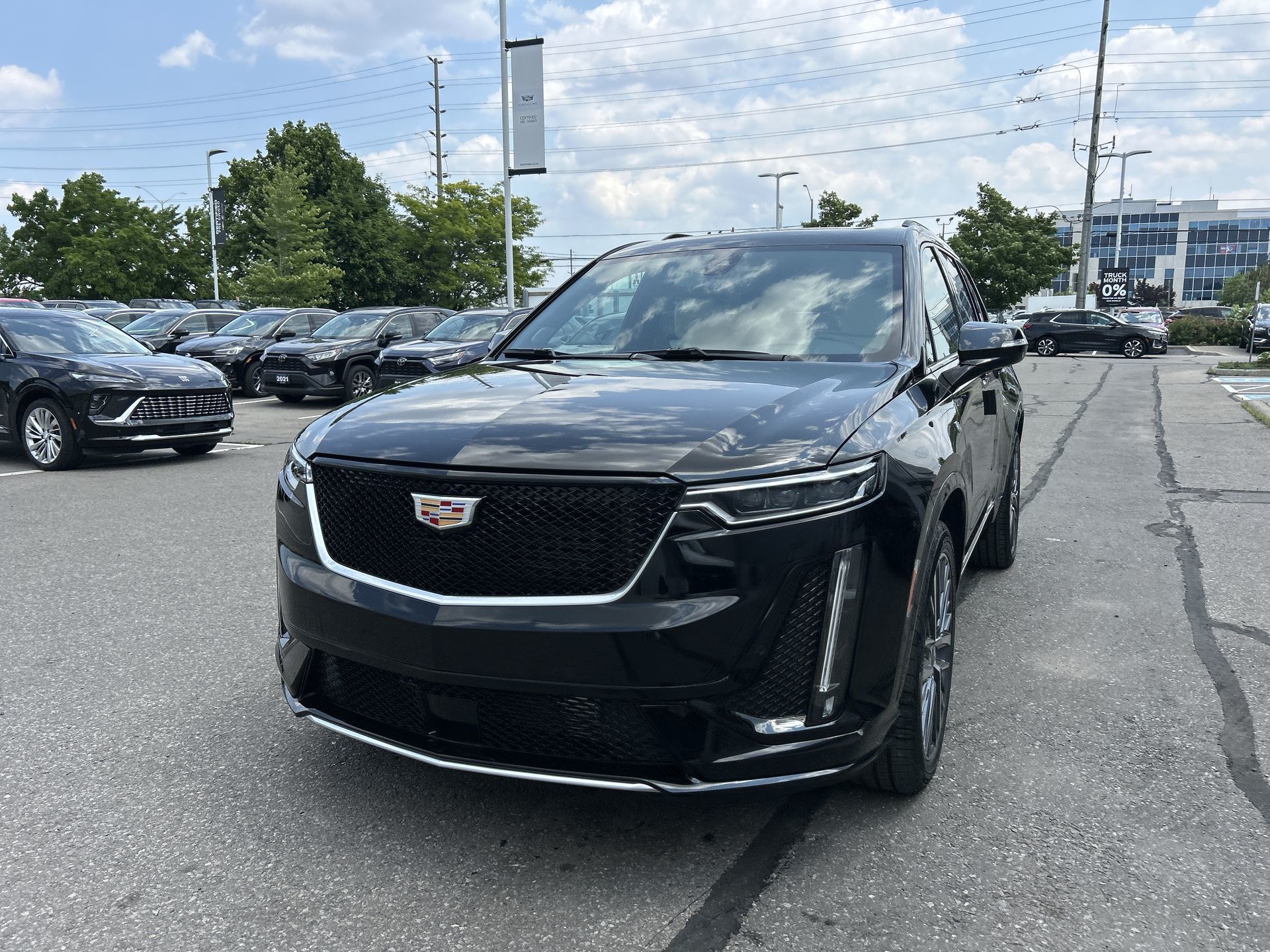 2025 Cadillac XT6 in Brampton, Ontario