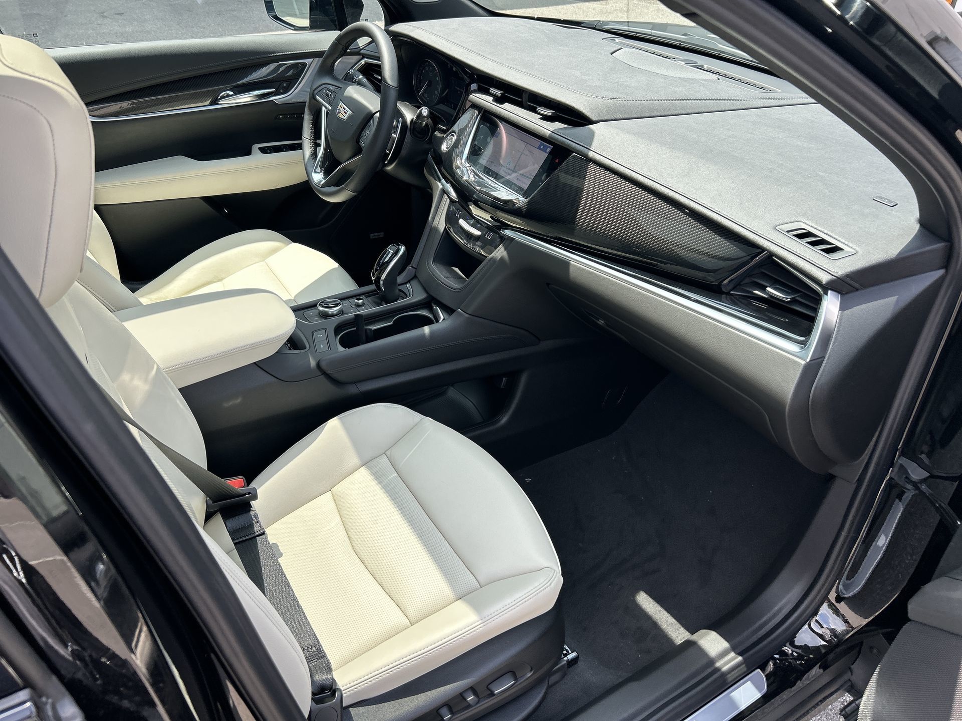 2025 Cadillac XT6 in Brampton, Ontario
