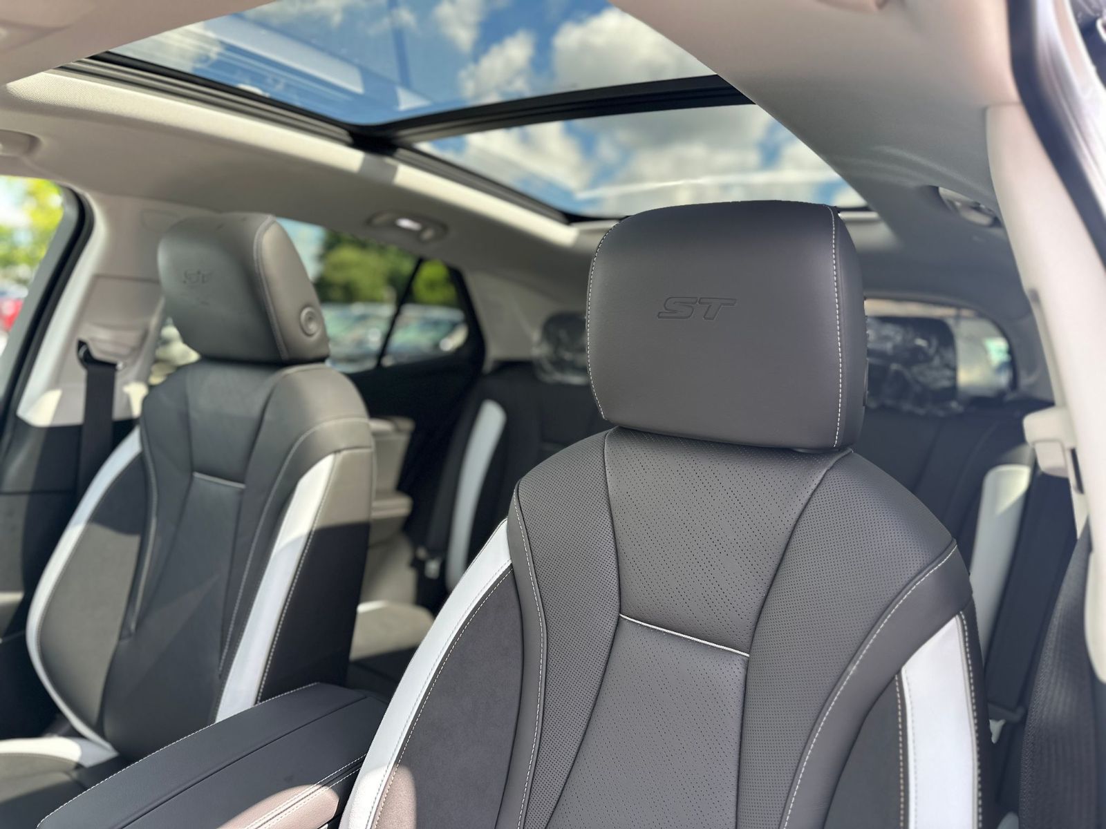 2025 Buick ENVISION in Brampton, Ontario