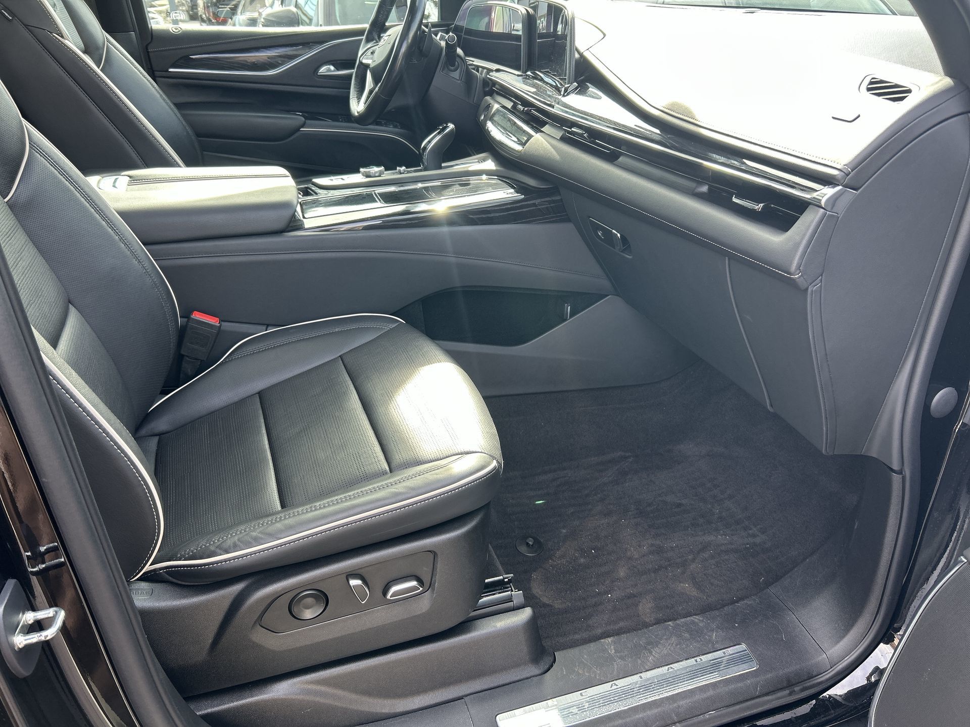 2023 Cadillac Escalade ESV