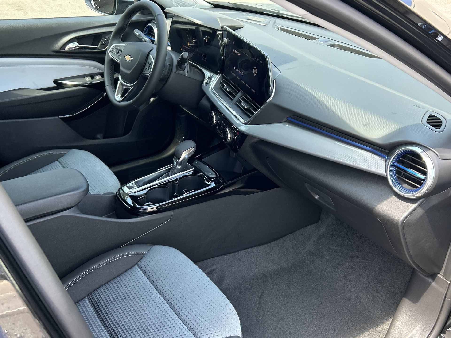 2025 Chevrolet Trax in Brampton, Ontario