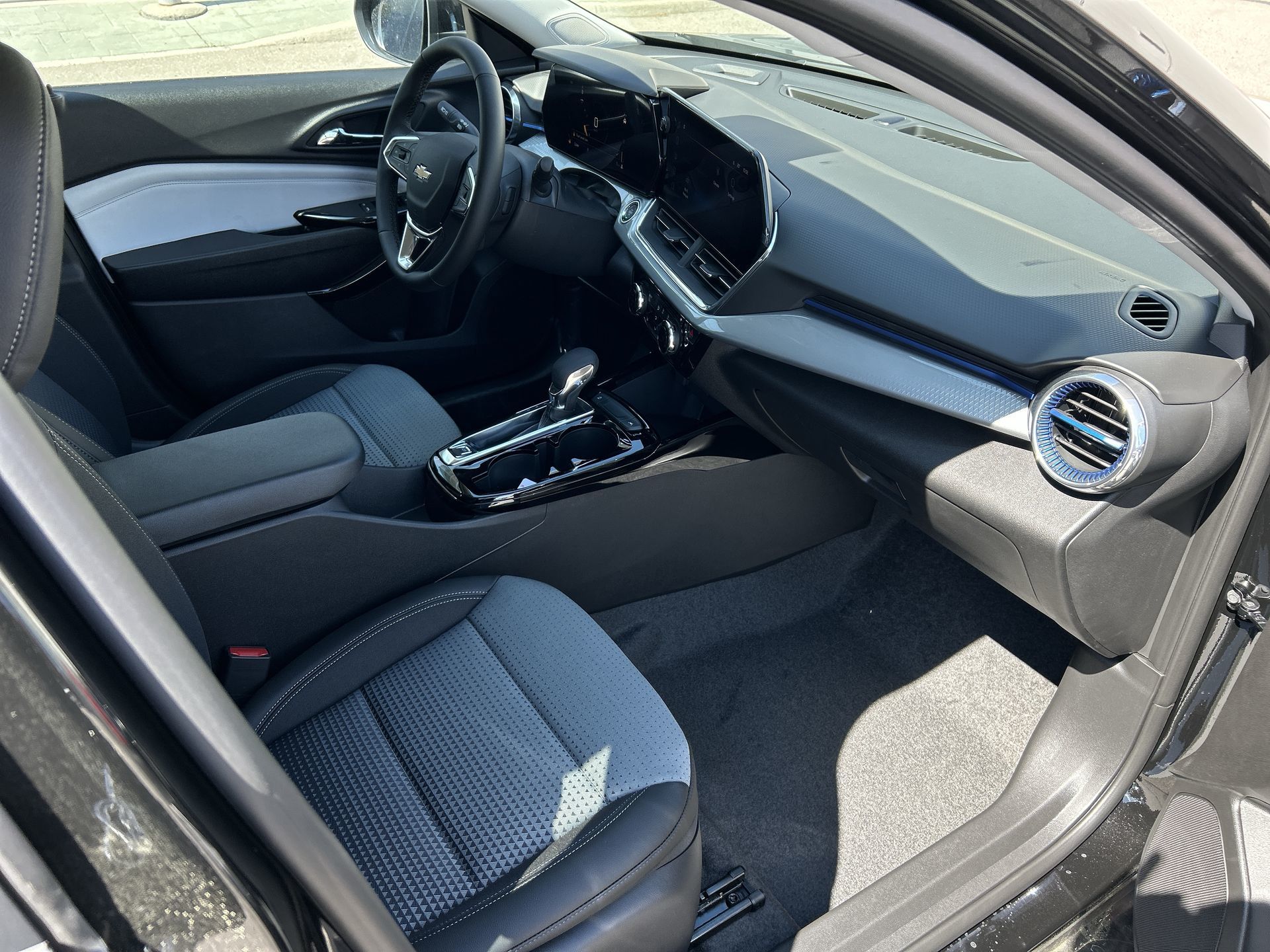 2025 Chevrolet Trax in Brampton, Ontario