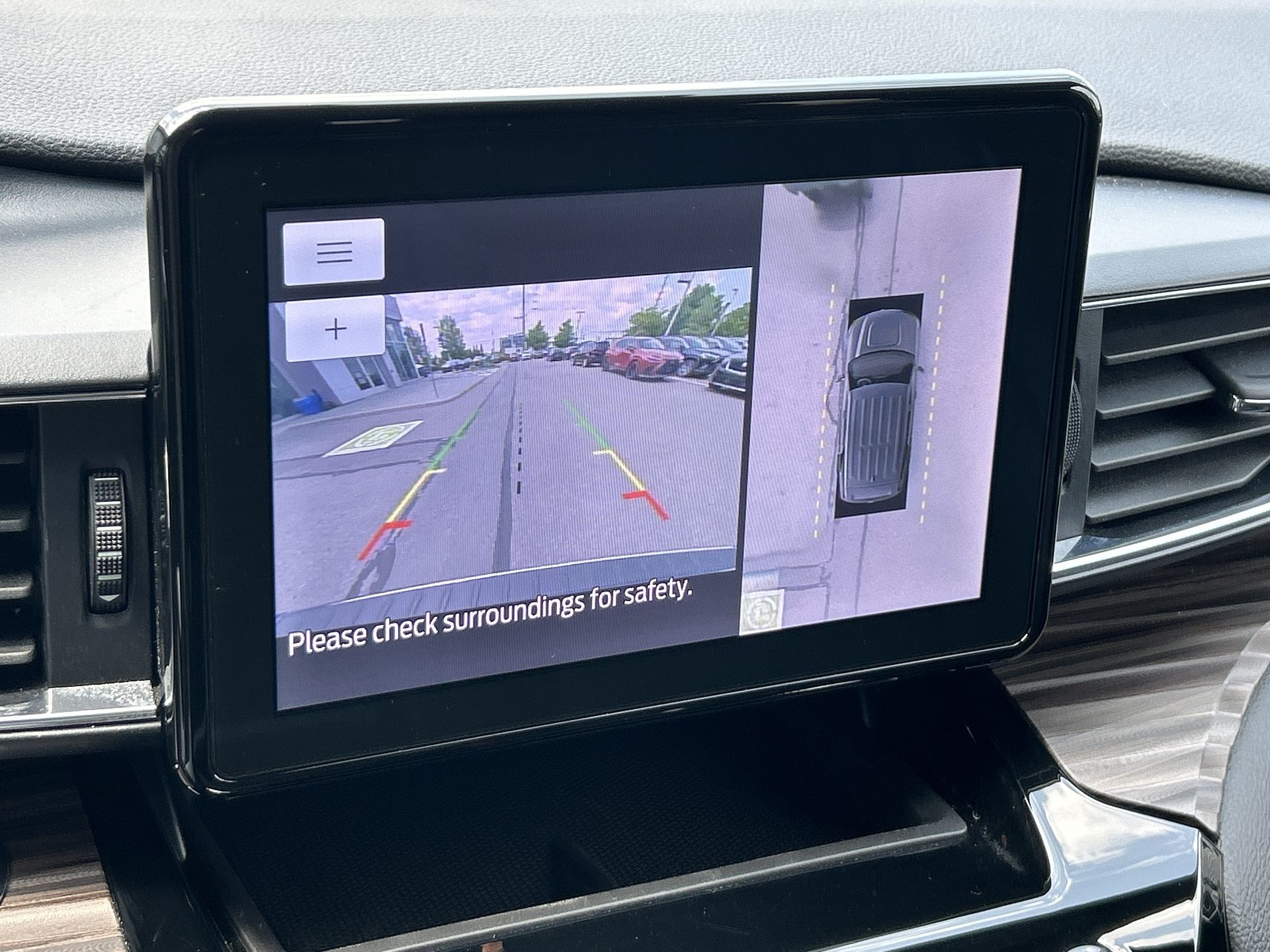 2022 Ford Explorer in Brampton, Ontario