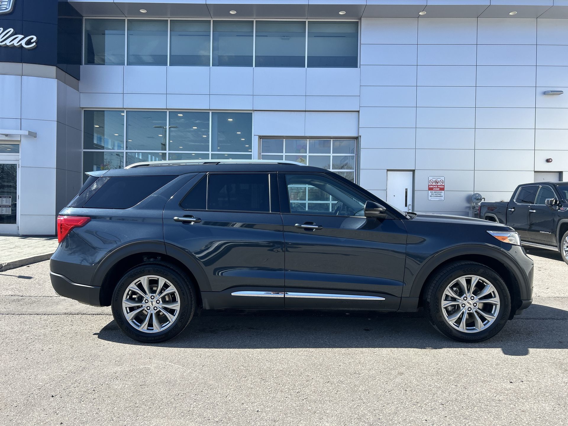 2023 Ford Explorer in Brampton, Ontario