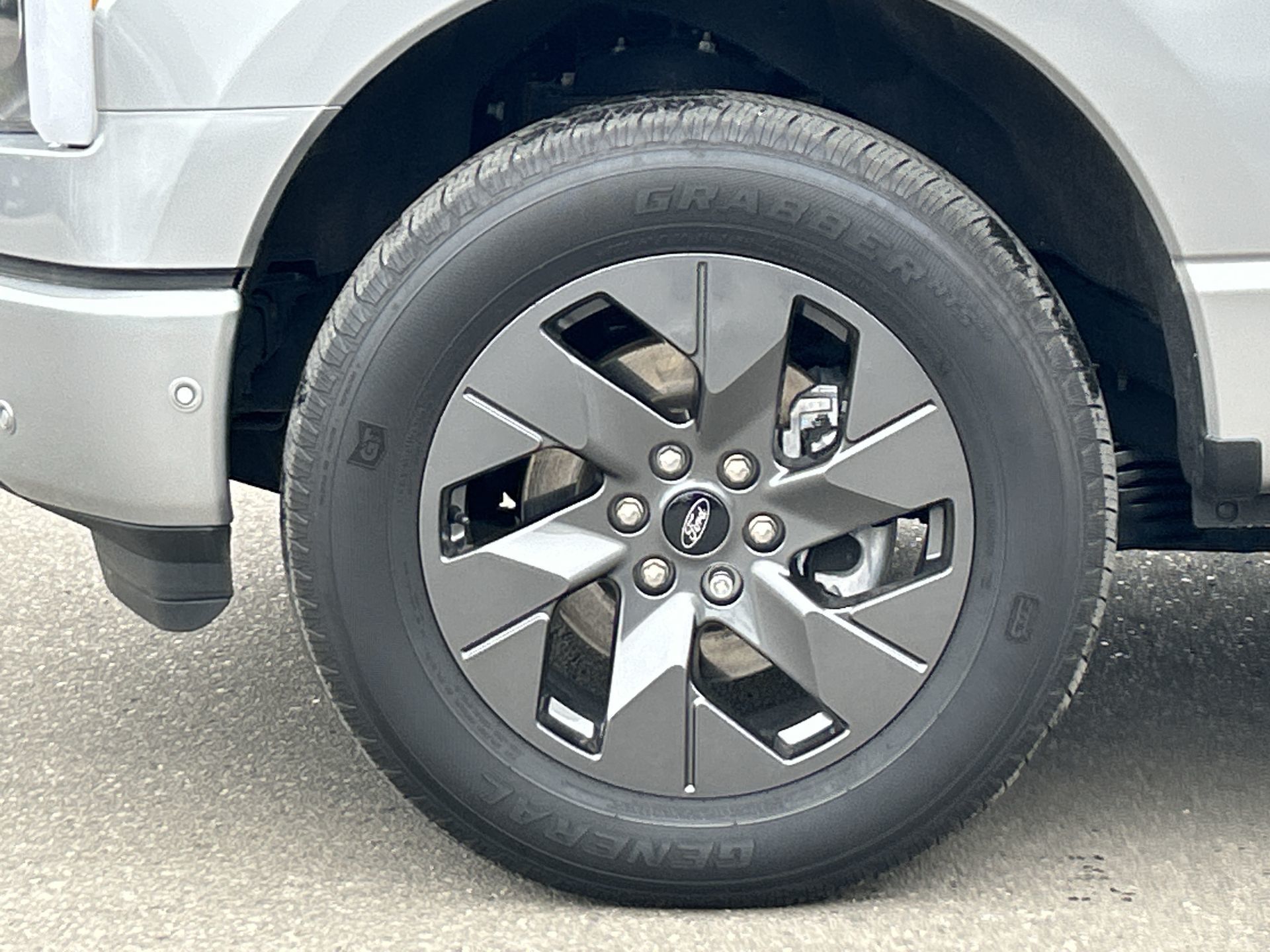 2023 Ford F150 Lightning in Brampton, Ontario