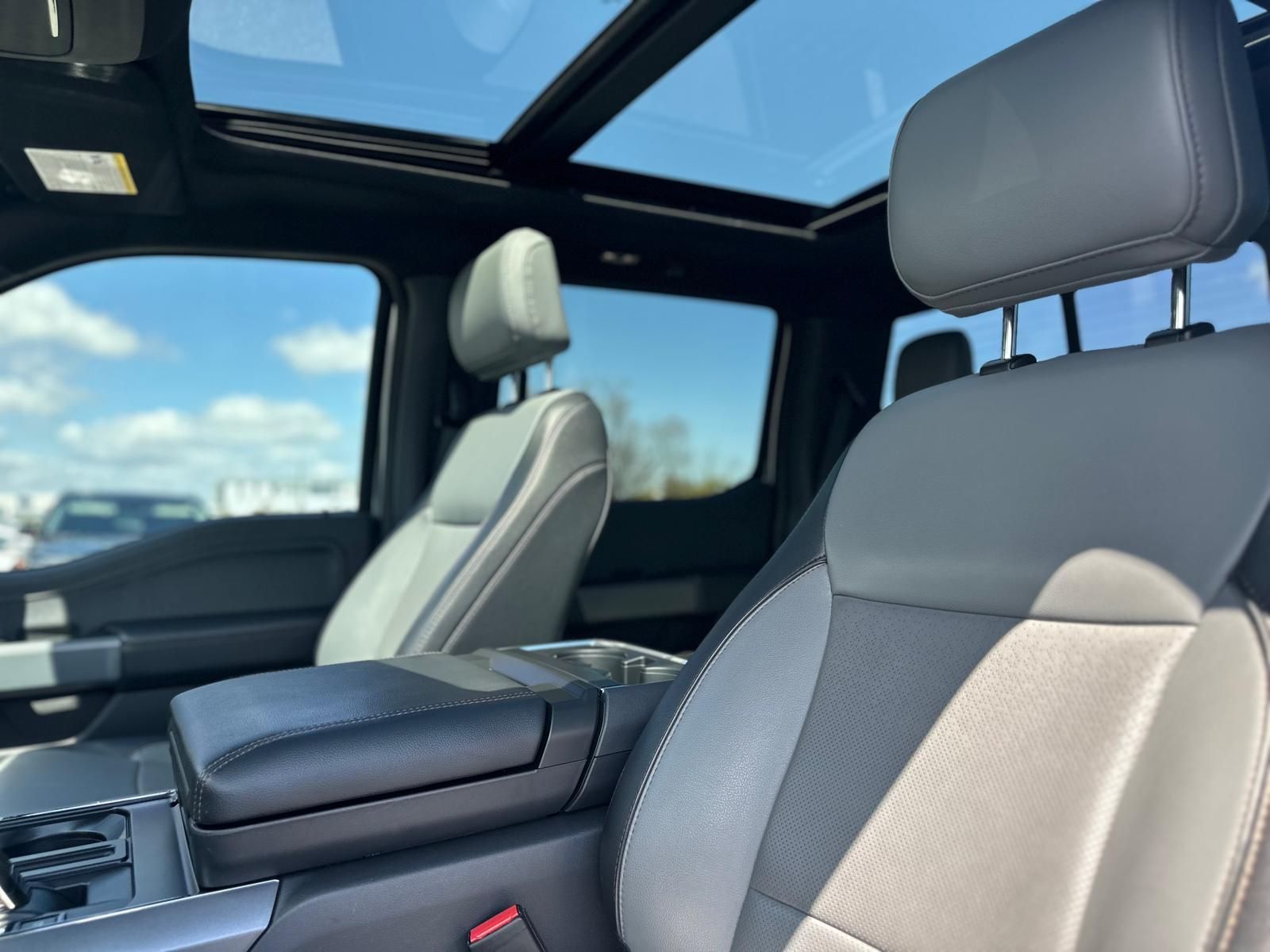 2023 Ford F150 Lightning in Brampton, Ontario