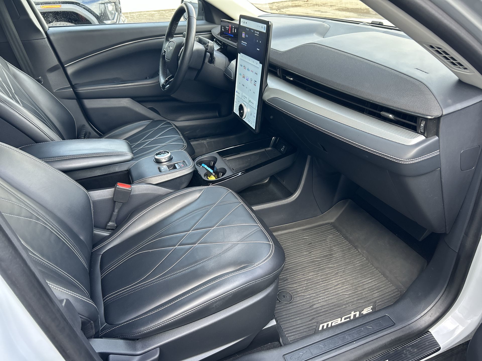 2022 Ford Mustang Mach-E