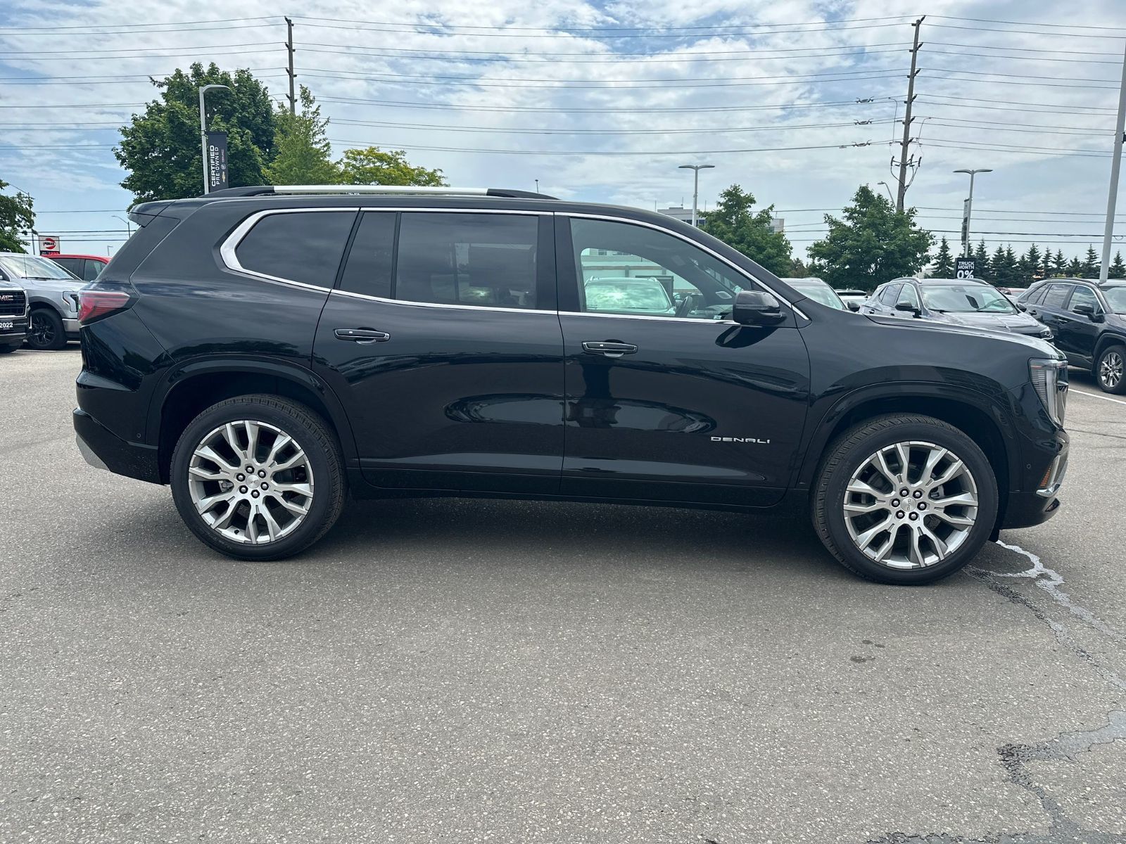2025 GMC Acadia in Brampton, Ontario