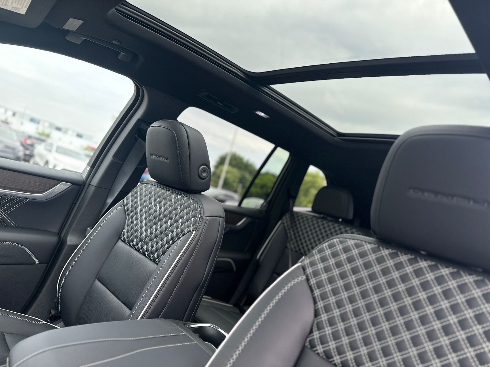 2025 GMC Acadia in Brampton, Ontario