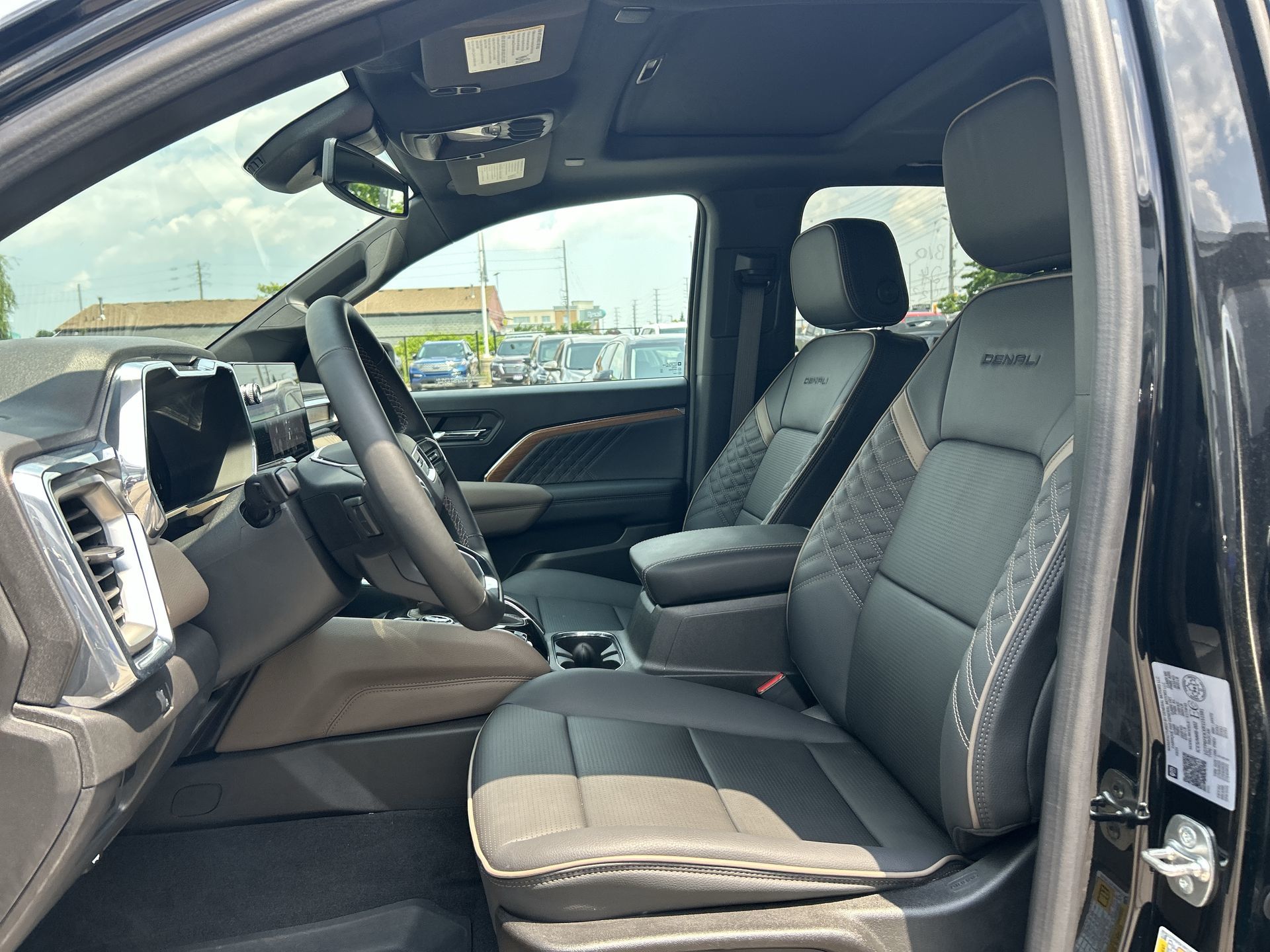 2024 GMC Canyon in Brampton, Ontario