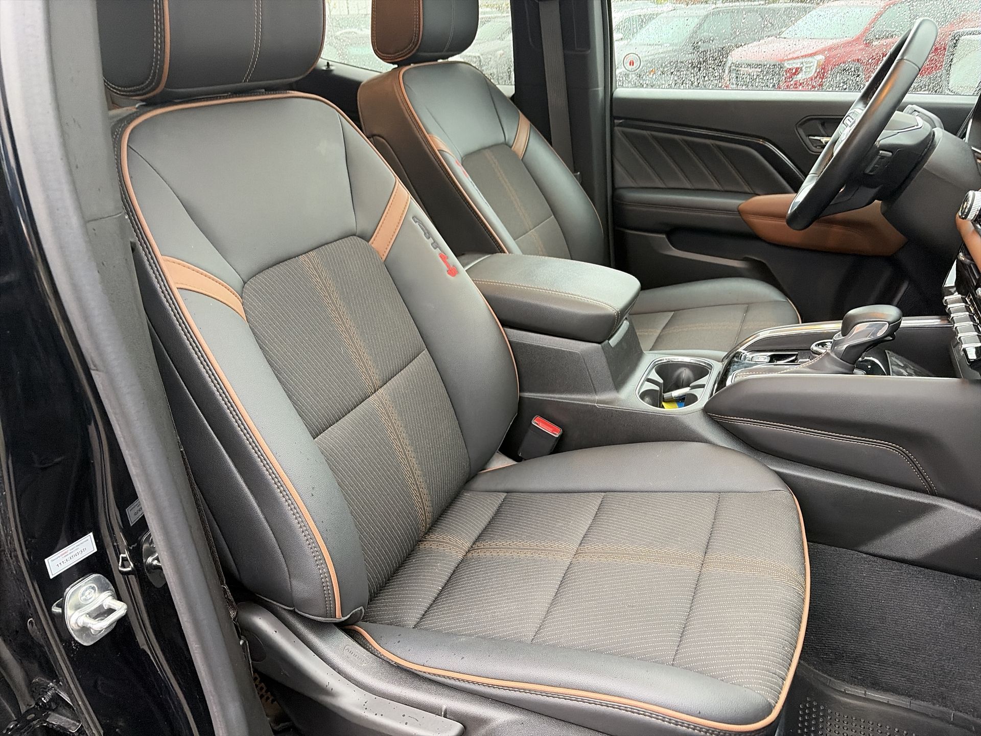 2024 GMC Canyon