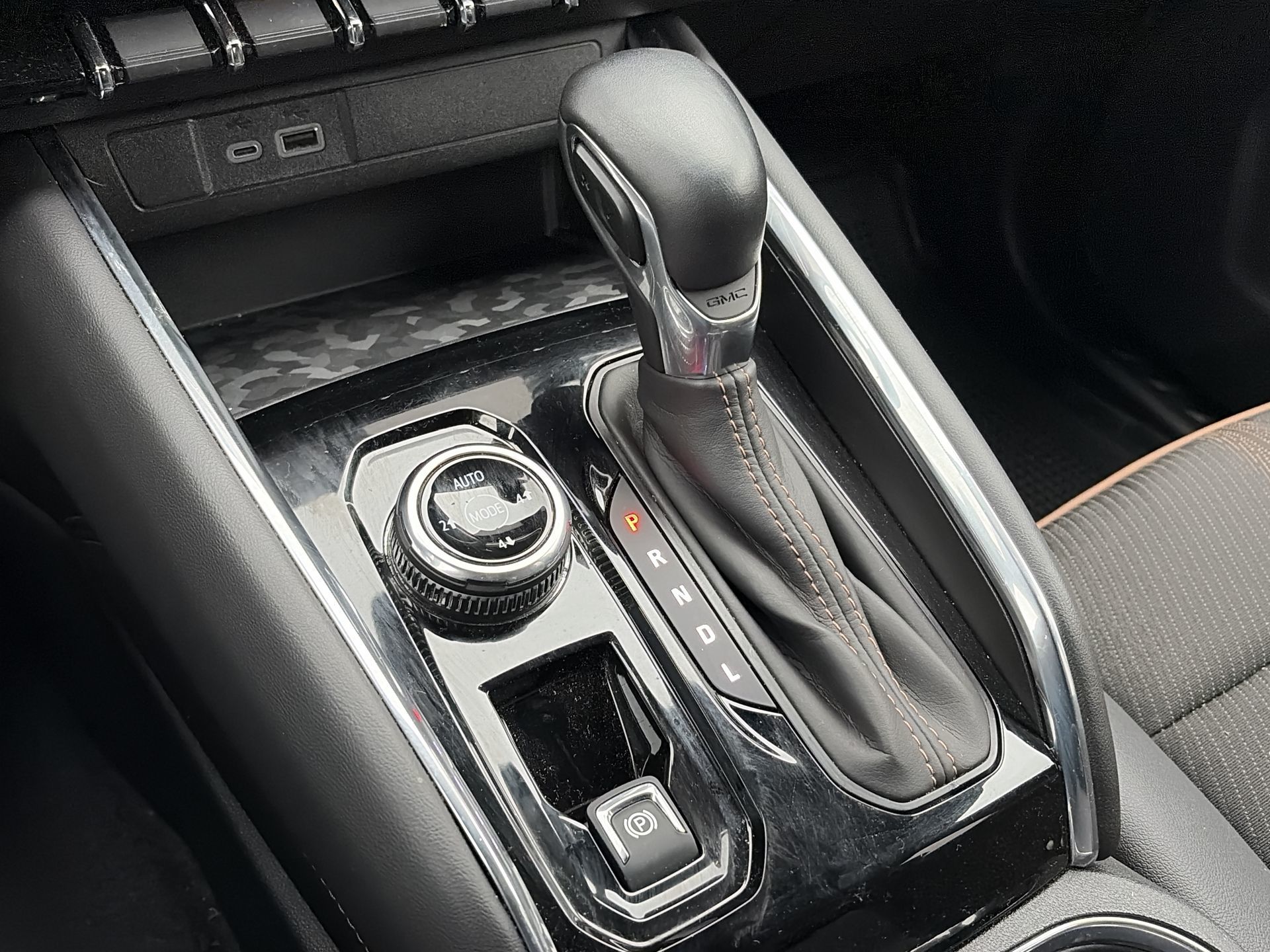 2024 GMC Canyon