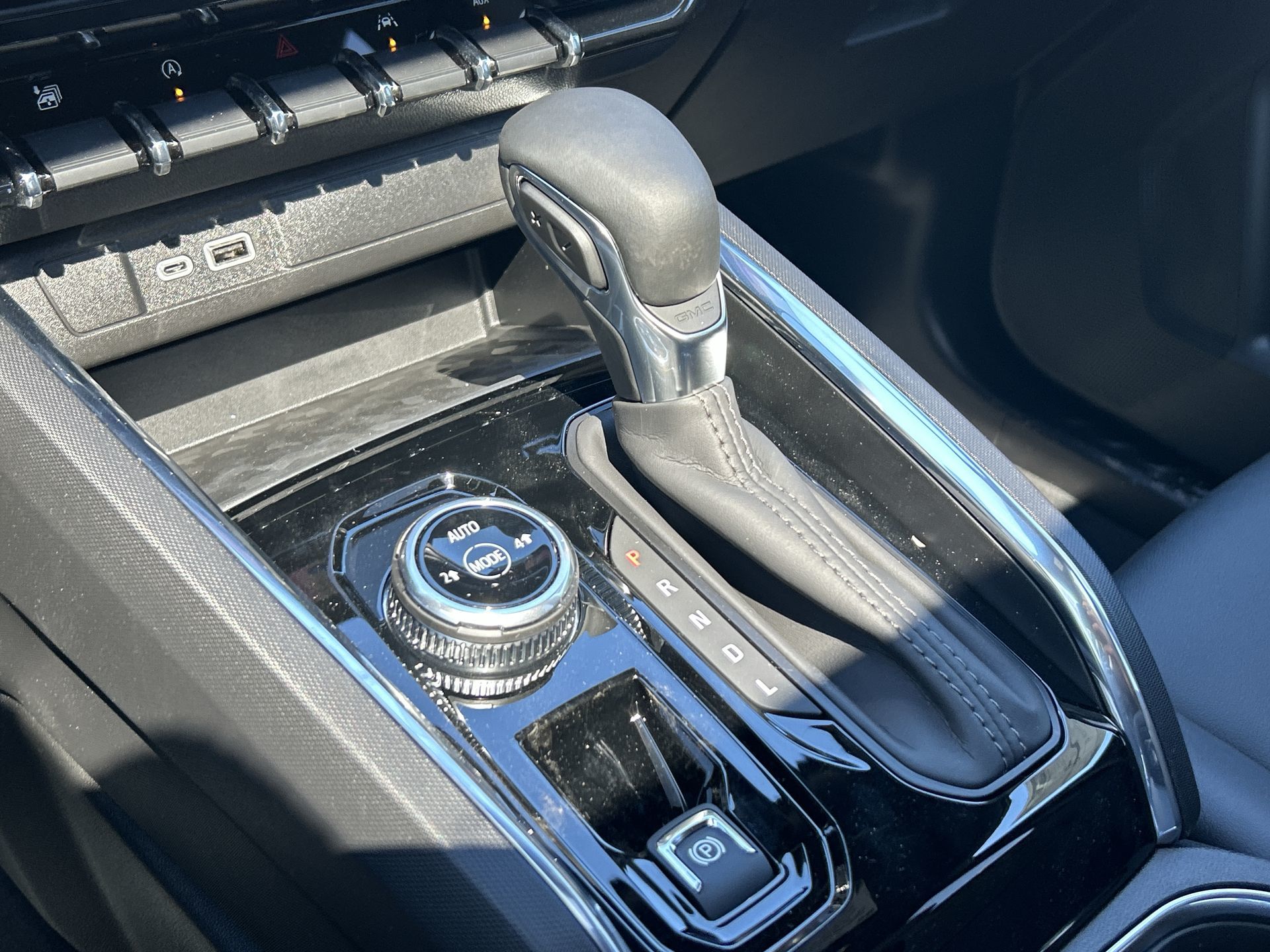 2025 GMC Canyon in Brampton, Ontario