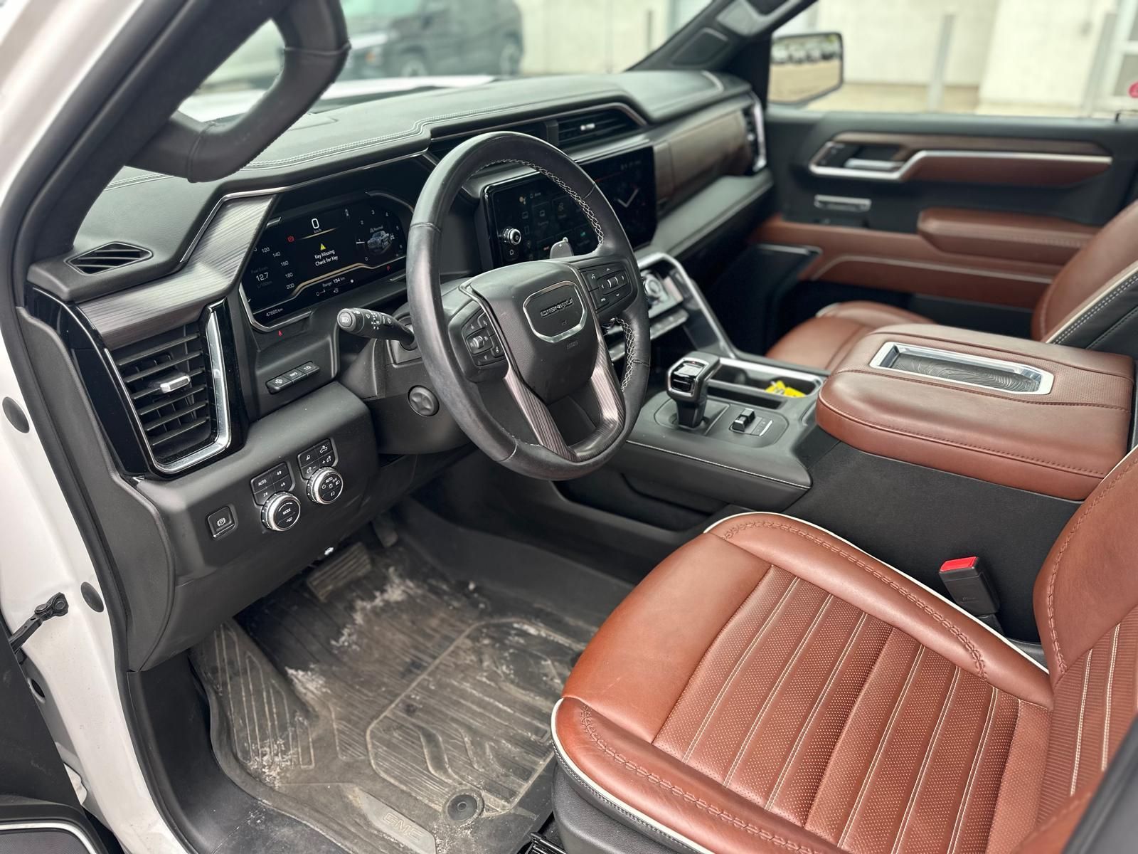 GMC NEW SIERRA 1500 CREW CAB 4X4  2022 à Brampton, Ontario