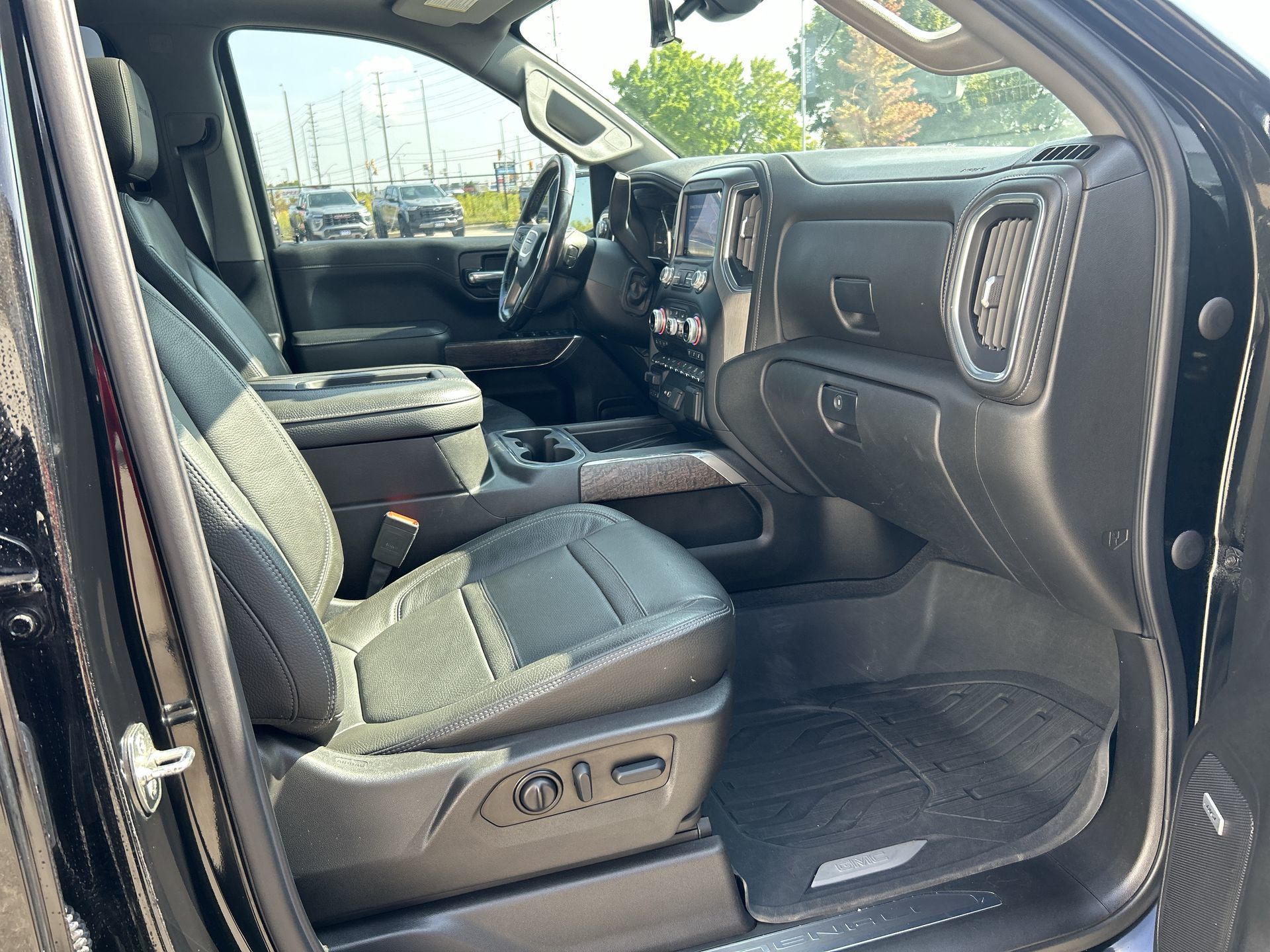 2022 GMC Sierra 1500 LTD