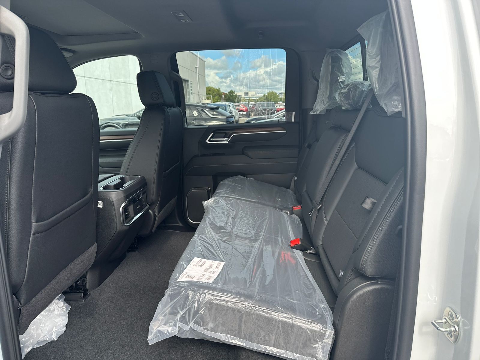 2025 GMC Sierra 2500 HD in Brampton, Ontario