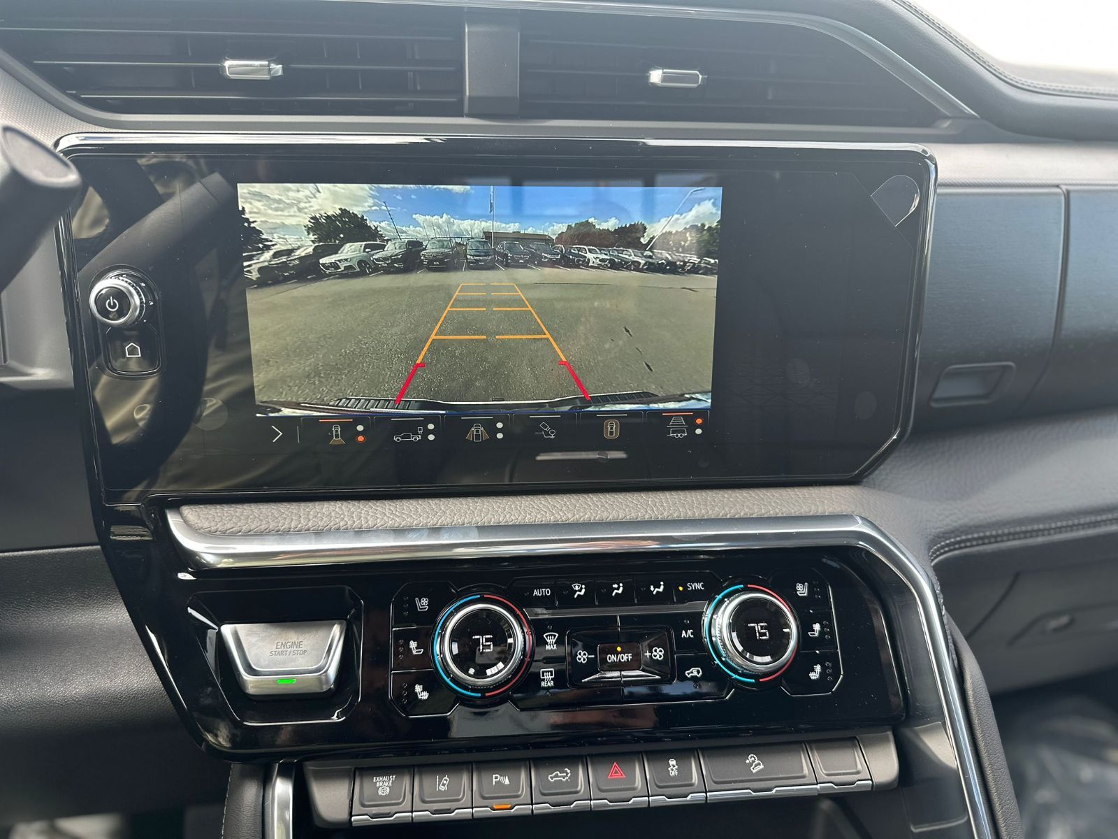 2025 GMC Sierra 2500 HD in Brampton, Ontario