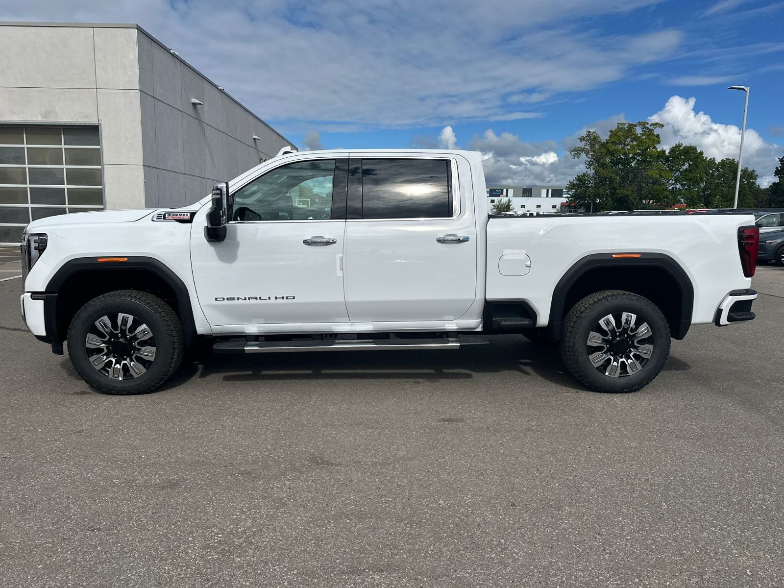 2025 GMC Sierra 2500 HD in Brampton, Ontario