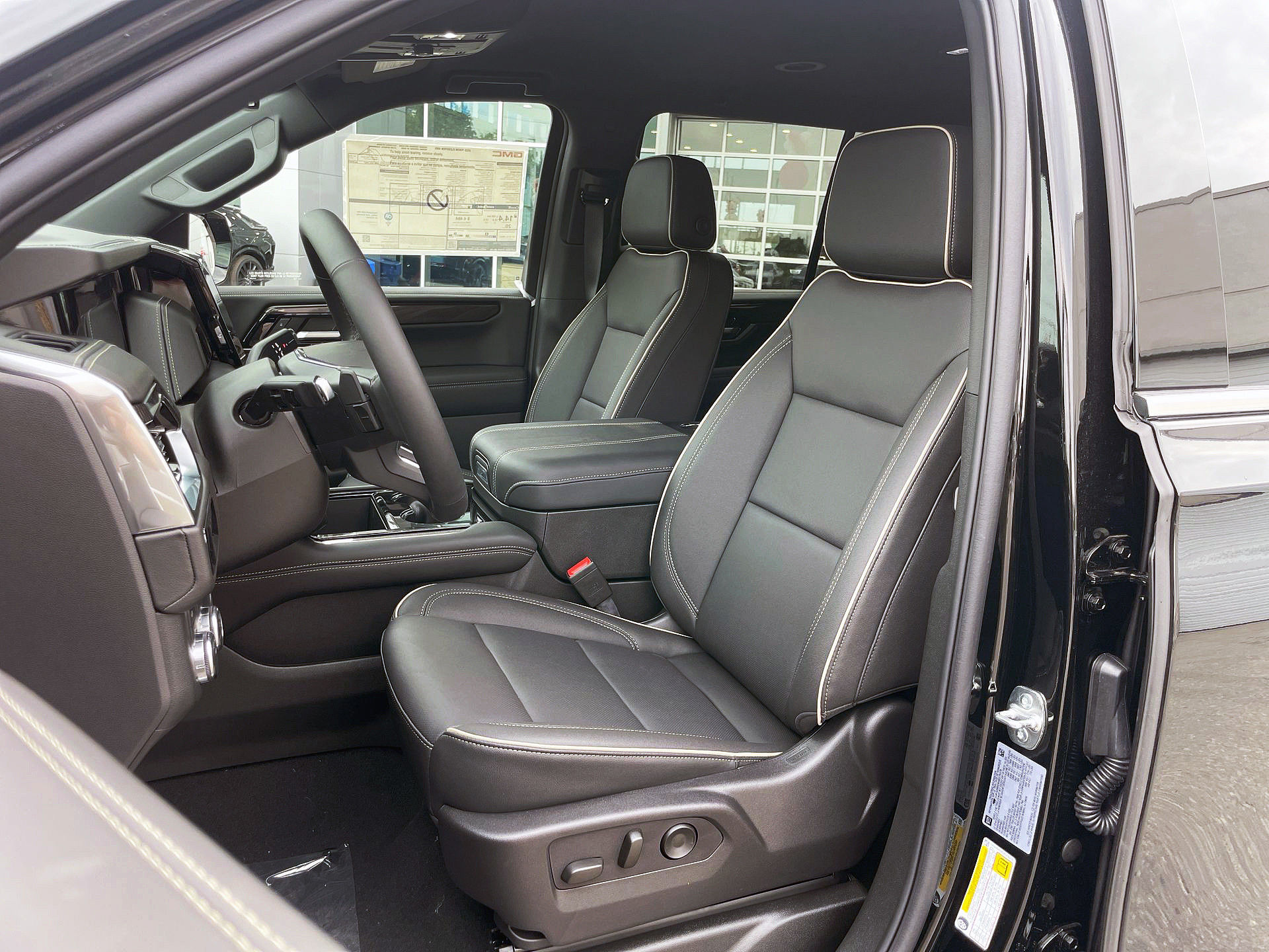 2025 GMC Yukon in Brampton, Ontario
