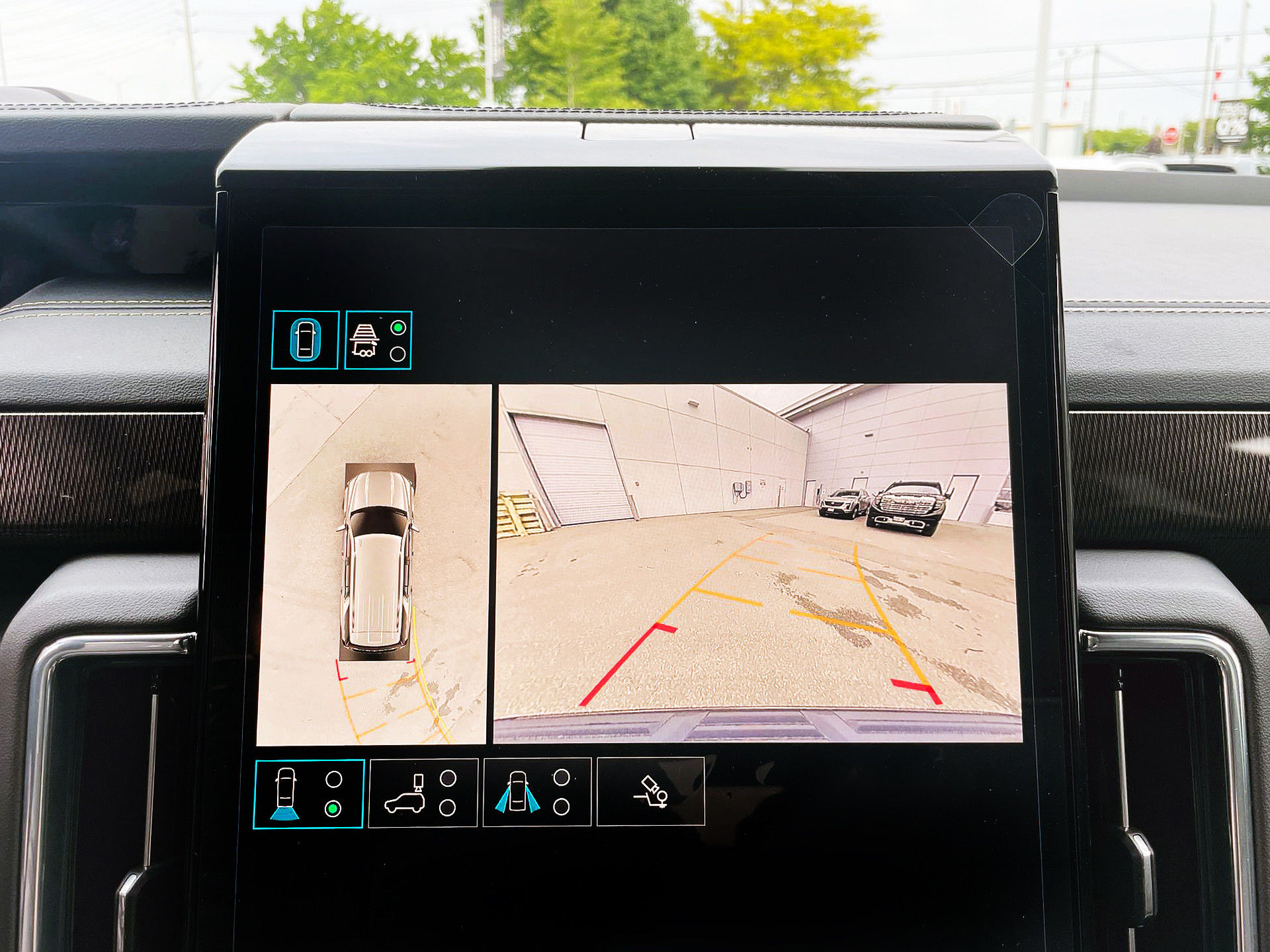 2025 GMC Yukon in Brampton, Ontario