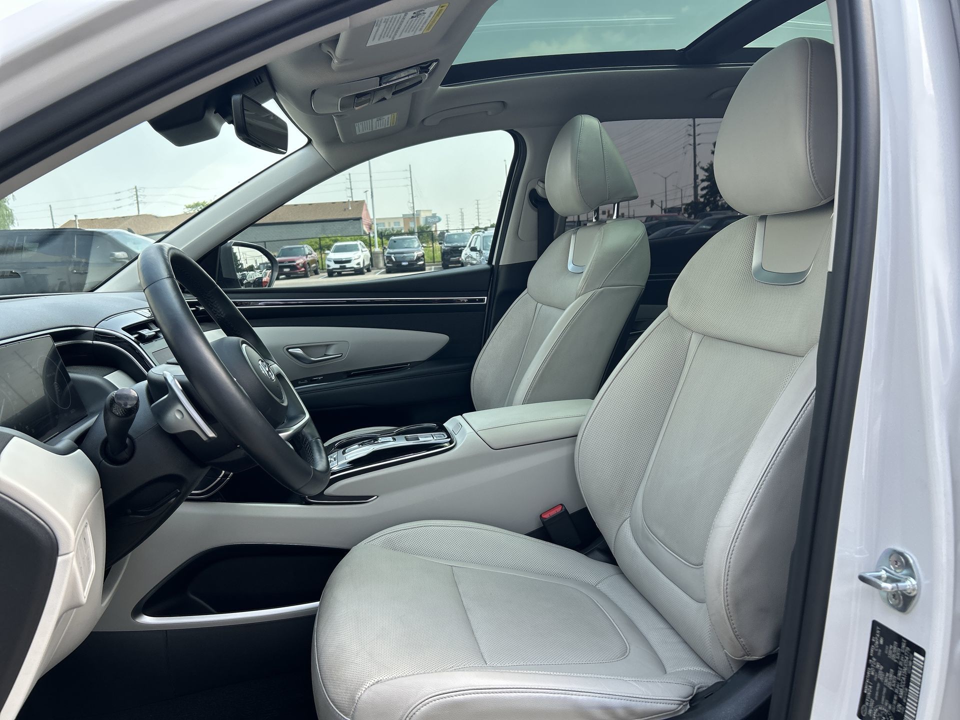 2022 Hyundai Tucson Hybrid in Brampton, Ontario