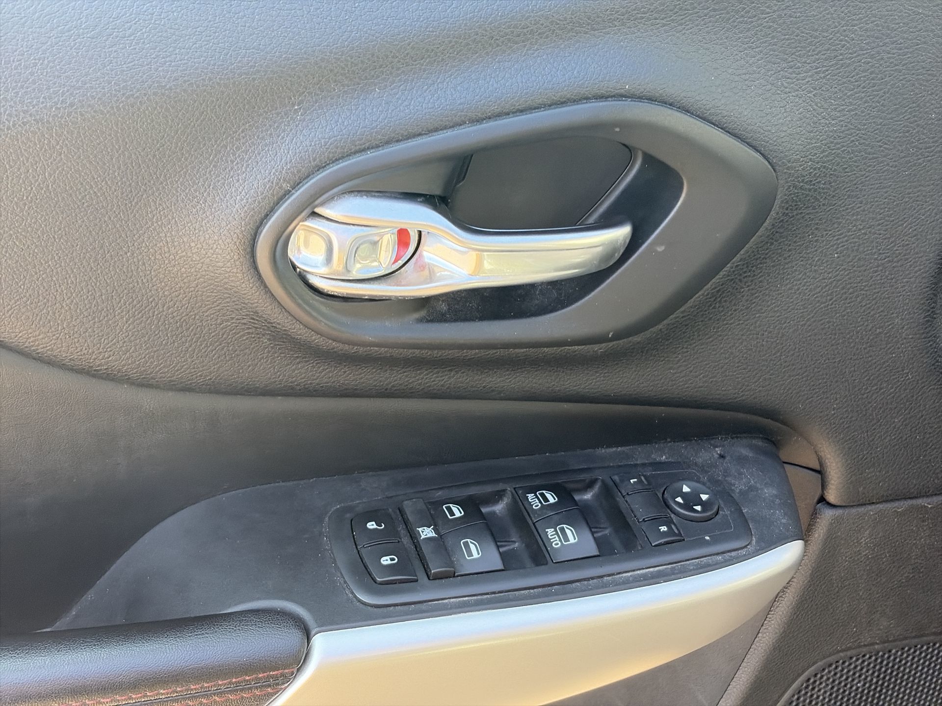 2018 Jeep Cherokee in Brampton, Ontario