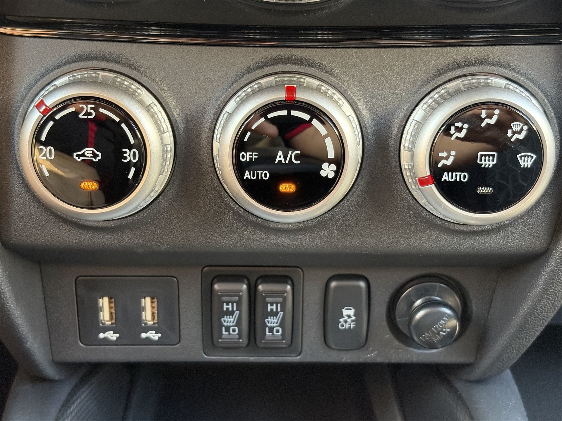 2024 Mitsubishi RVR