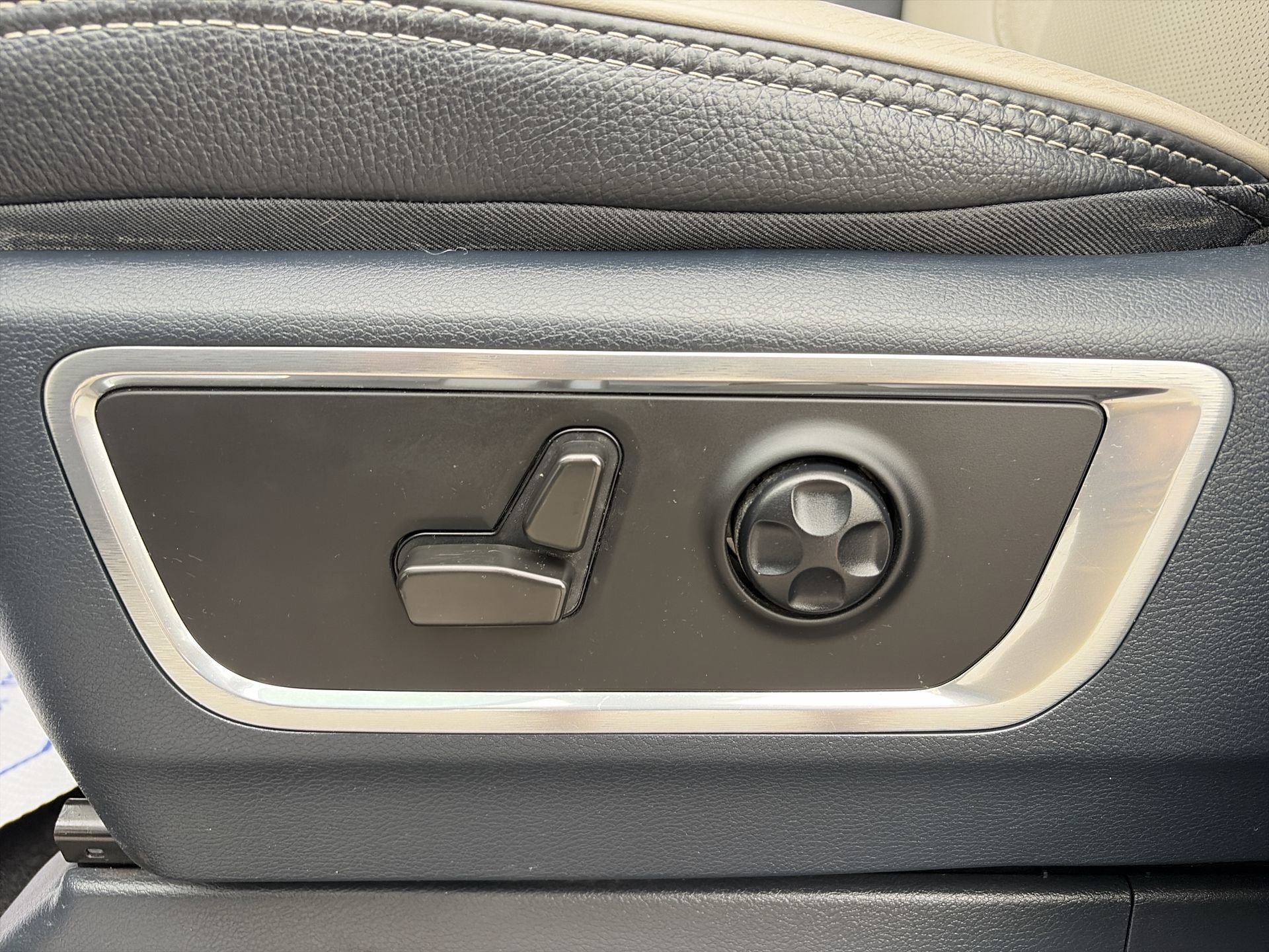 2023 Ram RAM 1500 Crew Cab 4x4 (DT)