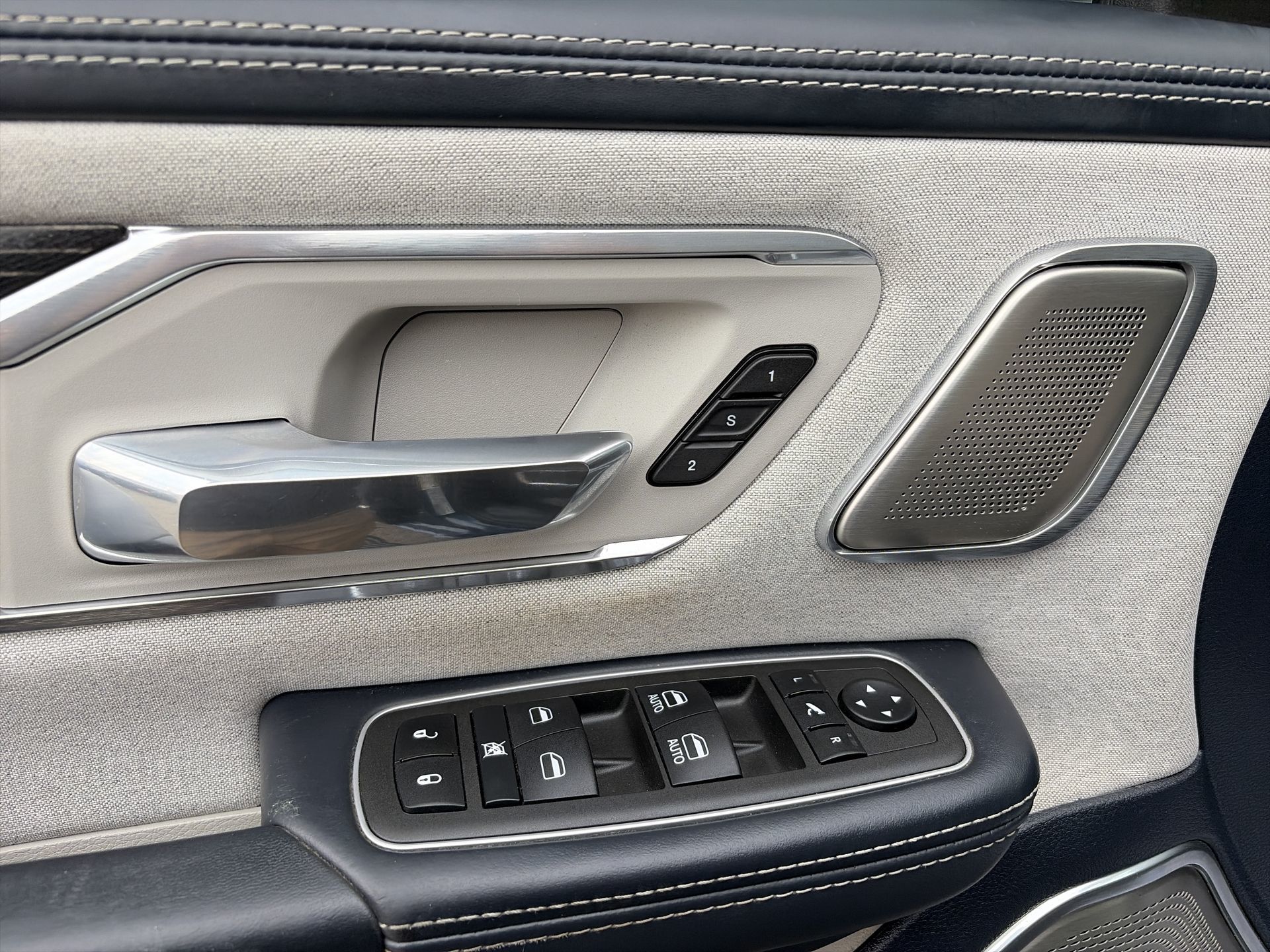 2023 Ram RAM 1500 Crew Cab 4x4 (DT)