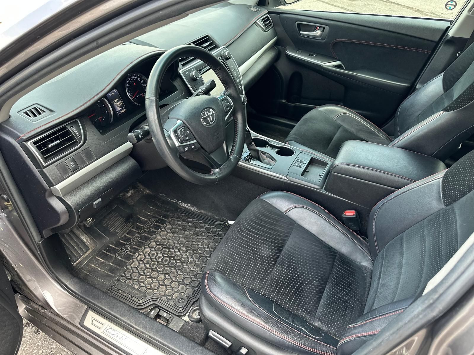 Toyota Camry  2015 à Brampton, Ontario